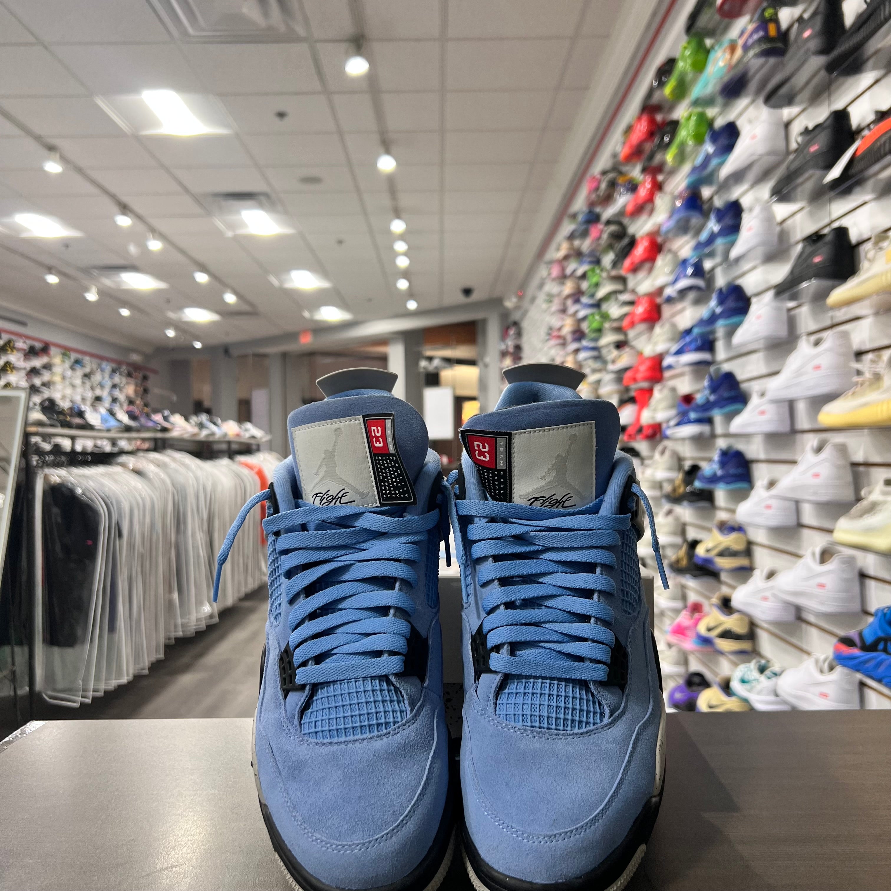 Jordan Retro 4 Mens UNC (Lightly Worn)