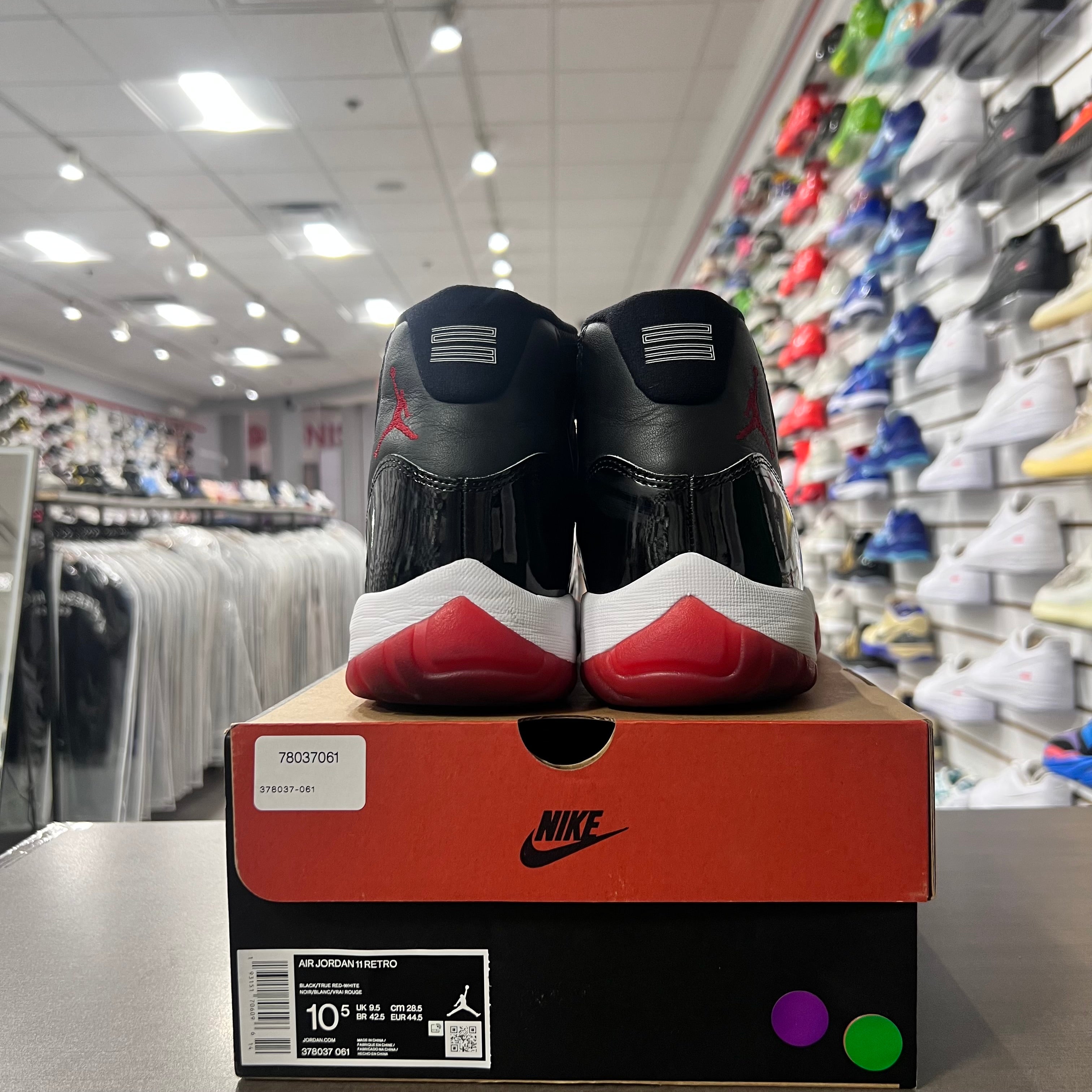 Jordan Retro 11 Mens Bred (Lightly Worn)