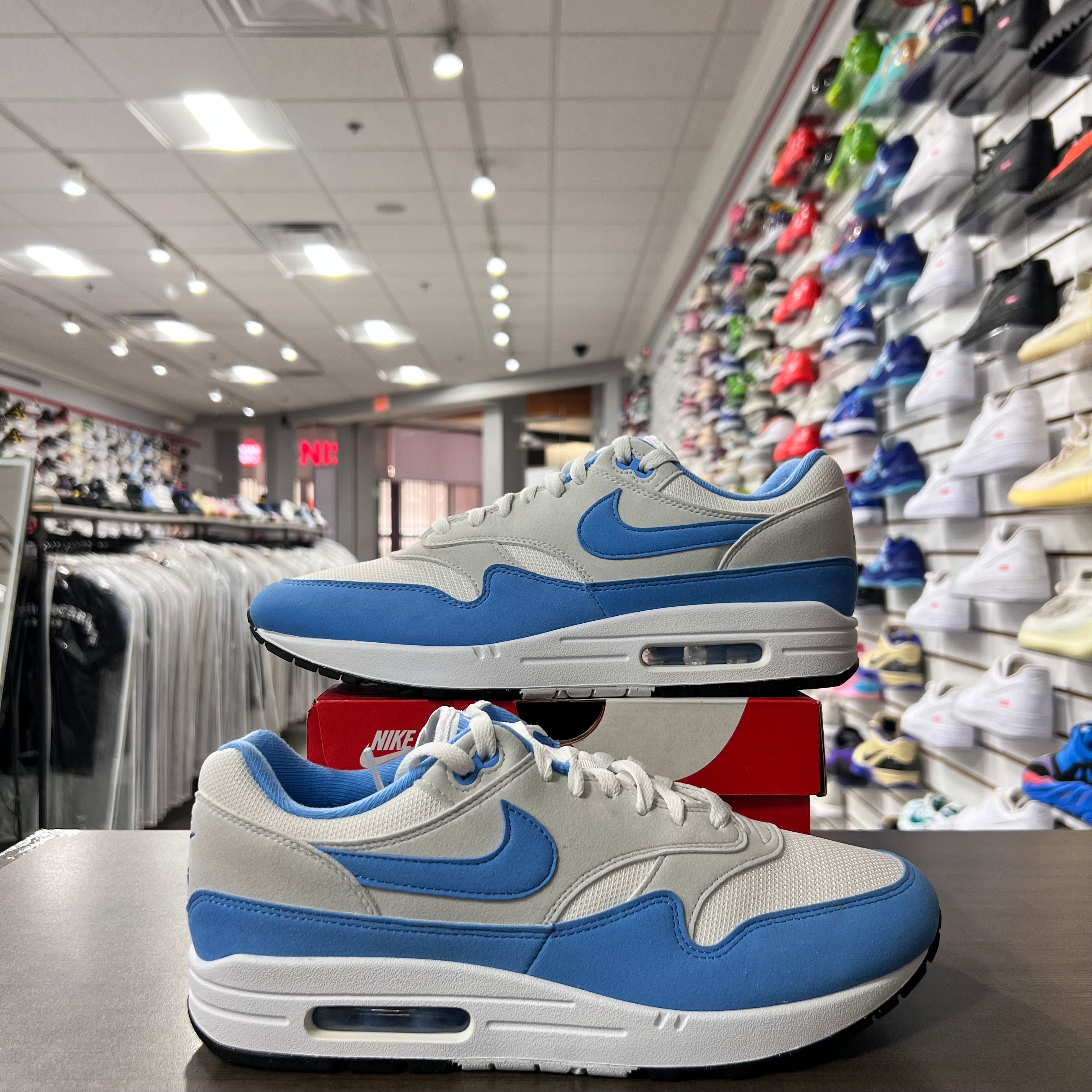 Nike Air Max 1 White University Blue (Lightly Worn)