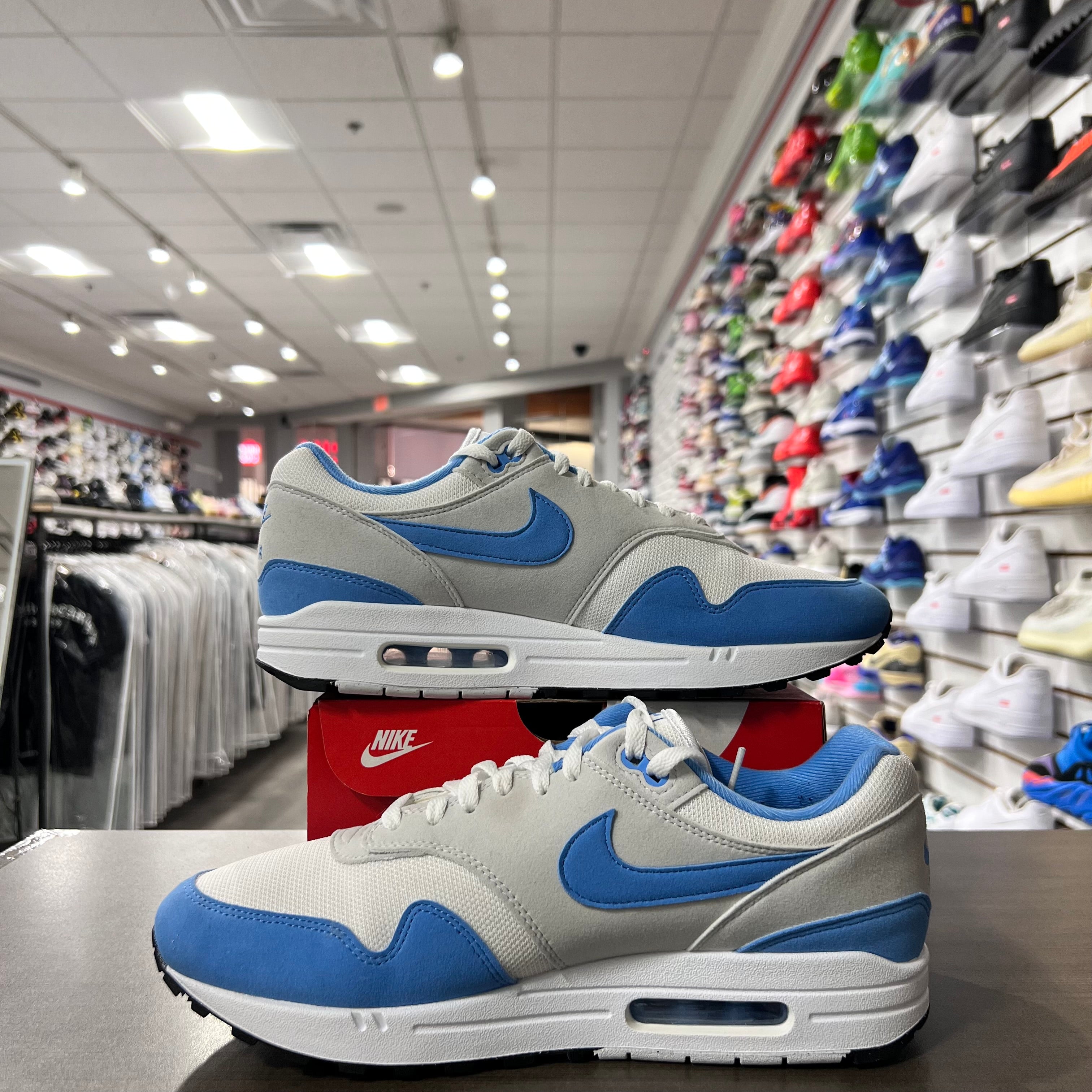 Nike Air Max 1 White University Blue (Lightly Worn)