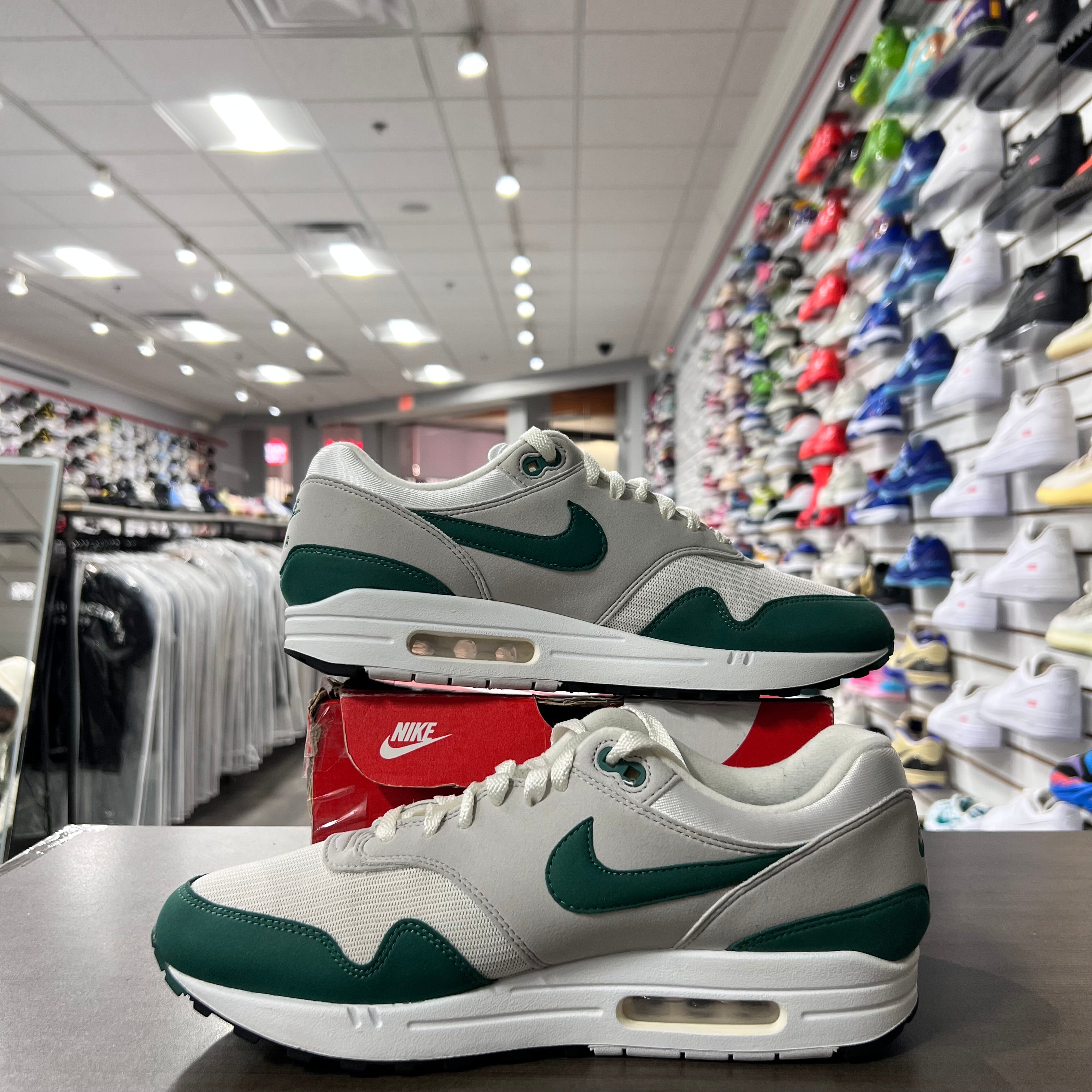 Nike Air Max 1 Anniversary Green (Lightly Worn)