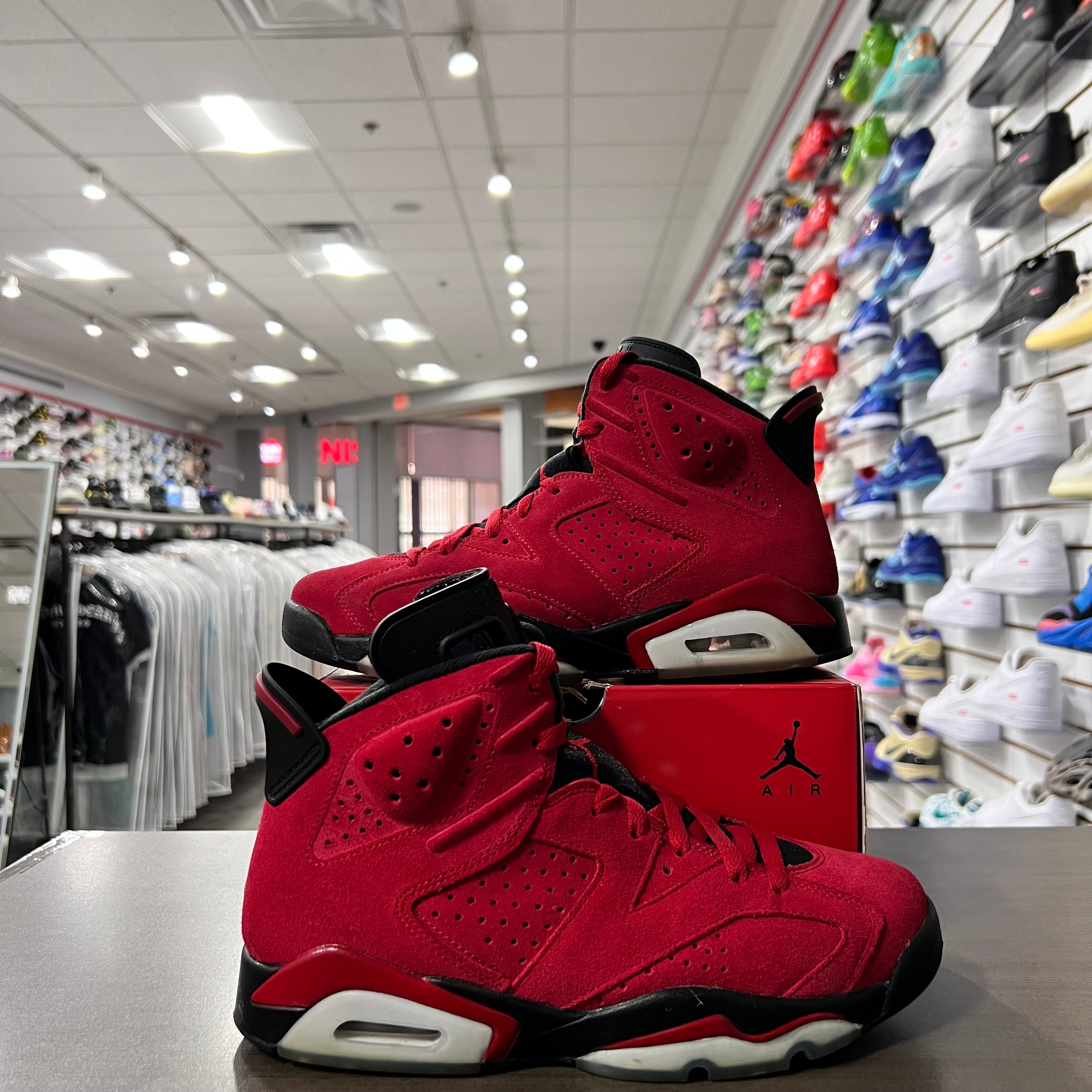 Jordan Retro 6 Mens Toro Bravo (Lightly Worn)