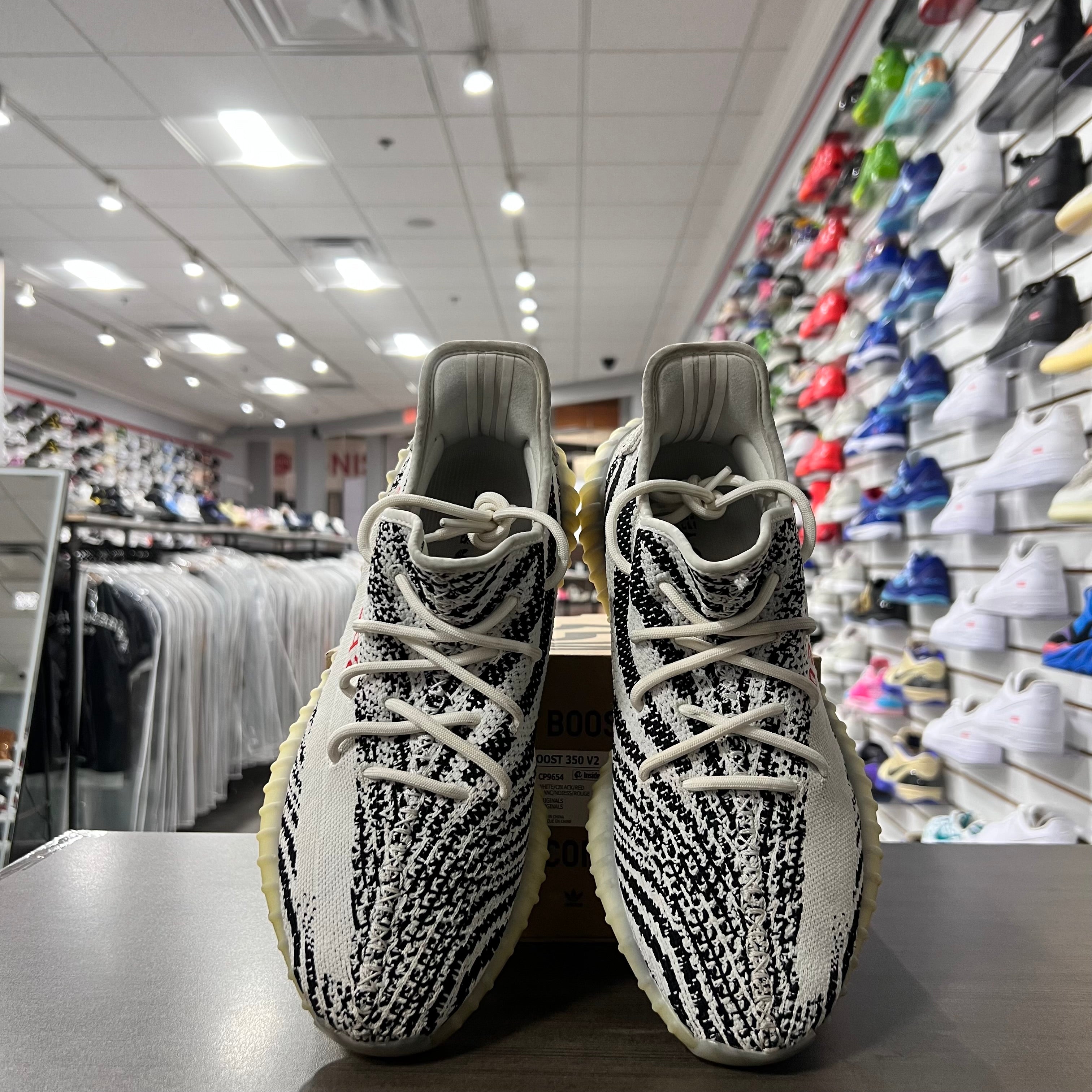 Yeezy 350 V2 Zebra (Lightly Worn)