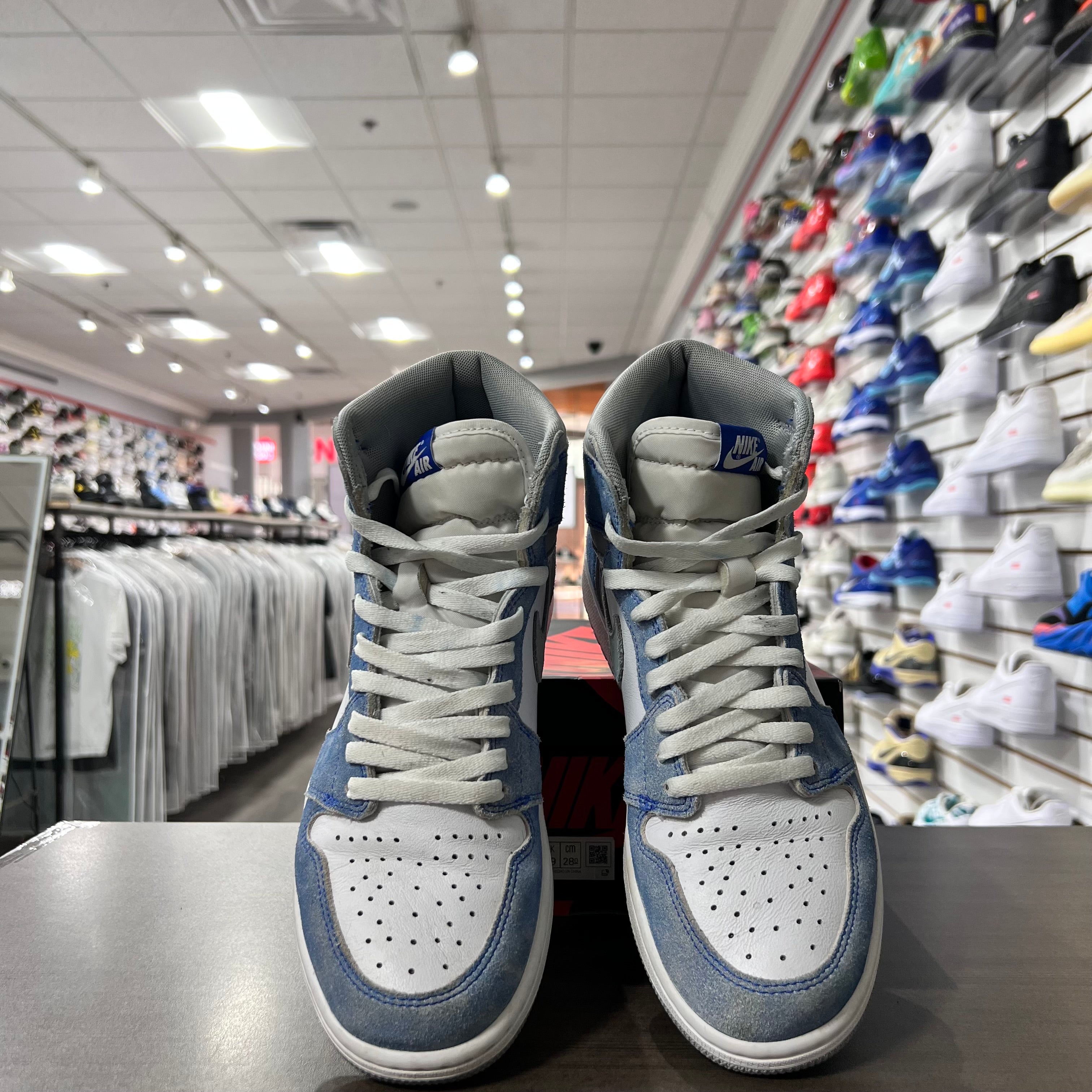 Jordan Retro 1 High Og Mens Hyper Royal (Lightly Worn)