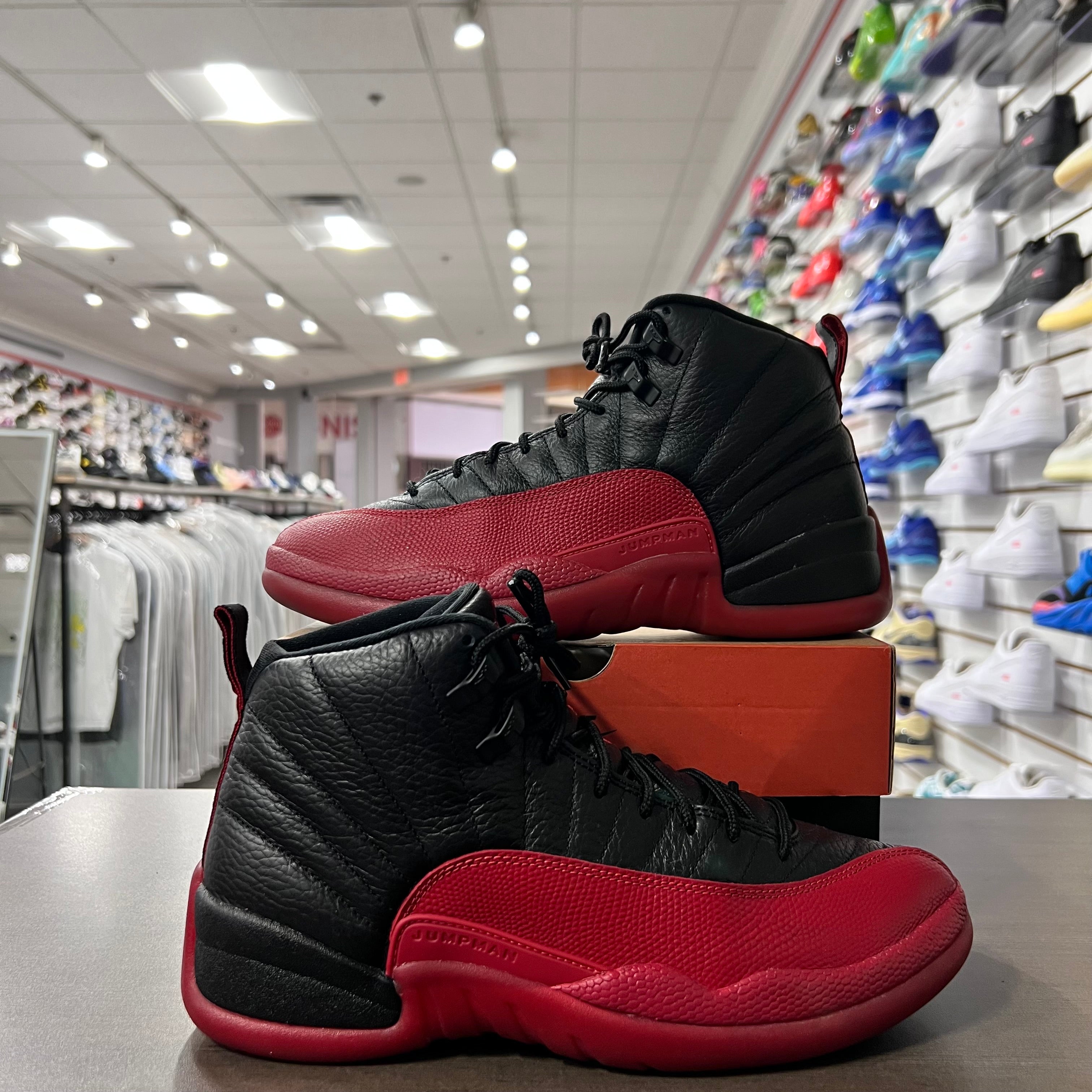 Jordan Retro 12 Mens Flu Game (2025)(Lightly Worn)