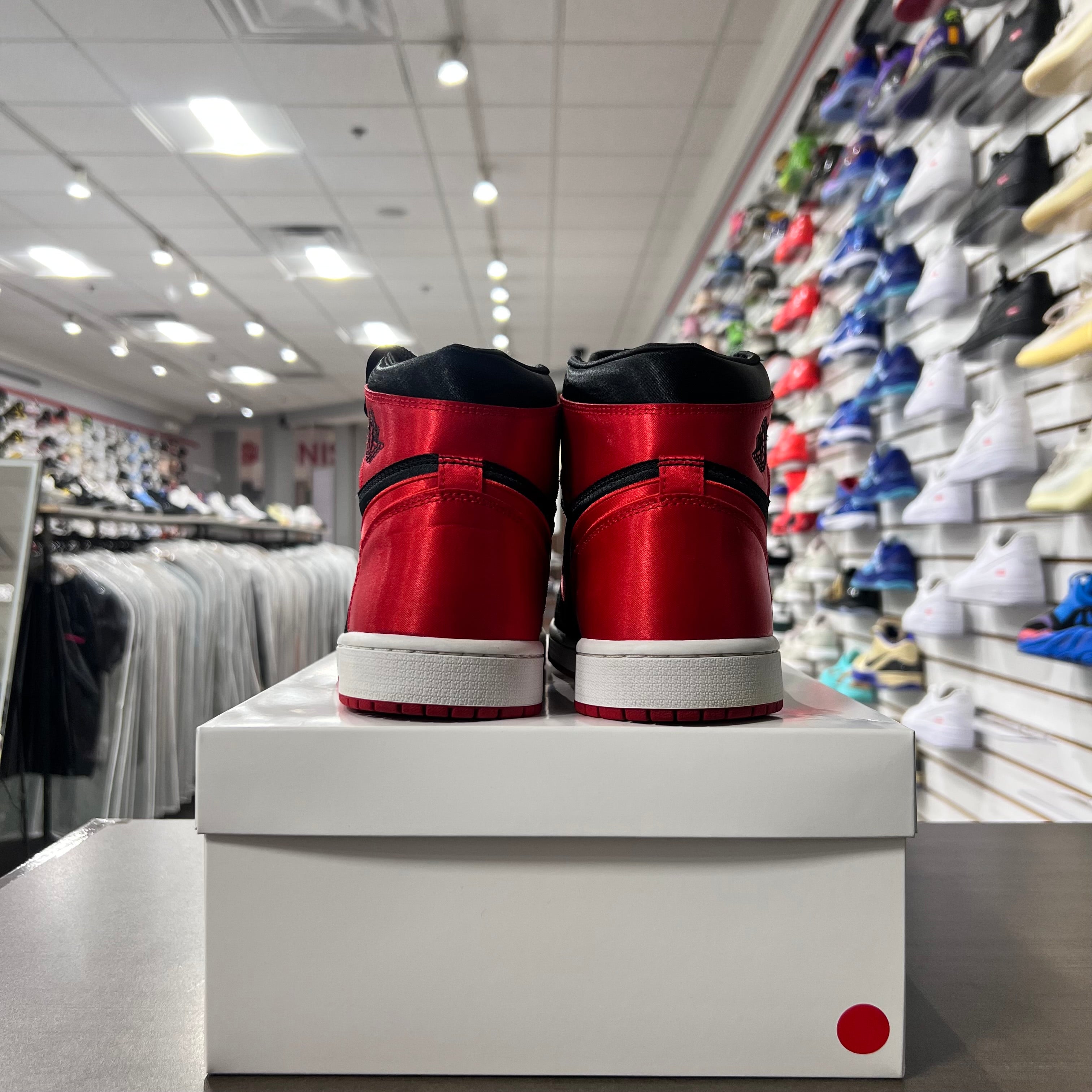 Jordan Retro 1 High Og Mens Satin Bred (Lightly Worn+Replacement Box)
