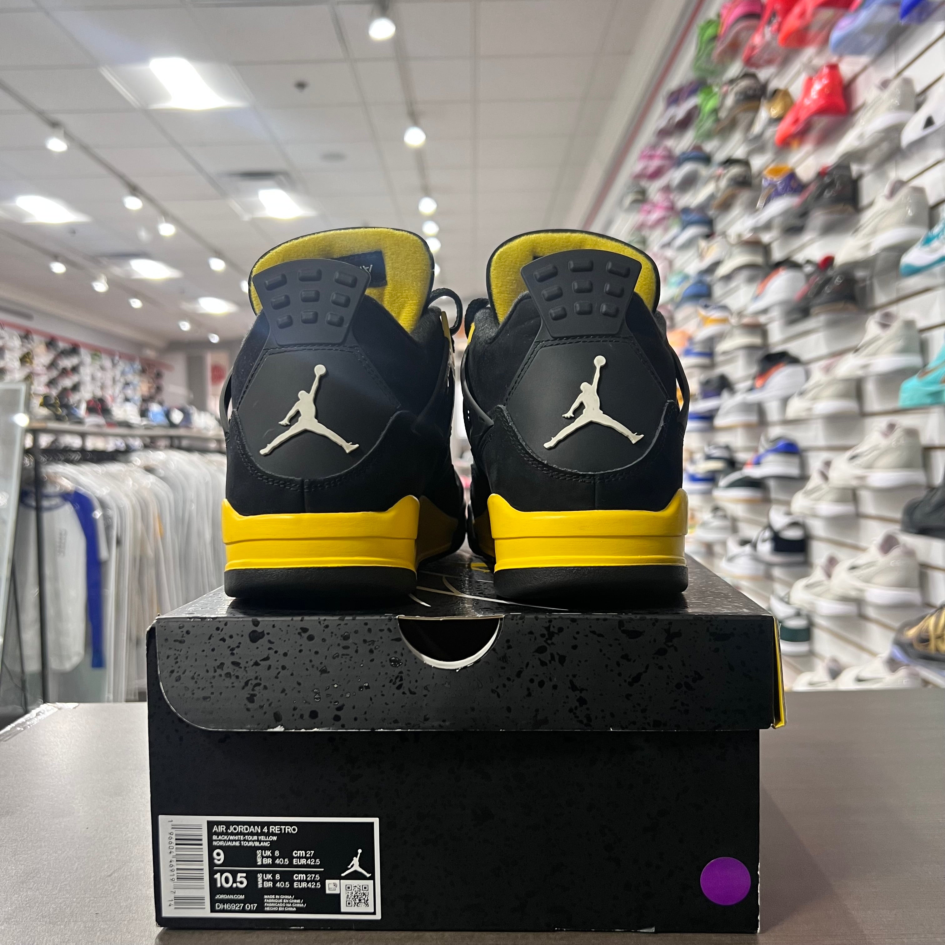 Jordan Retro 4 Mens Thunder (Lightly Worn)
