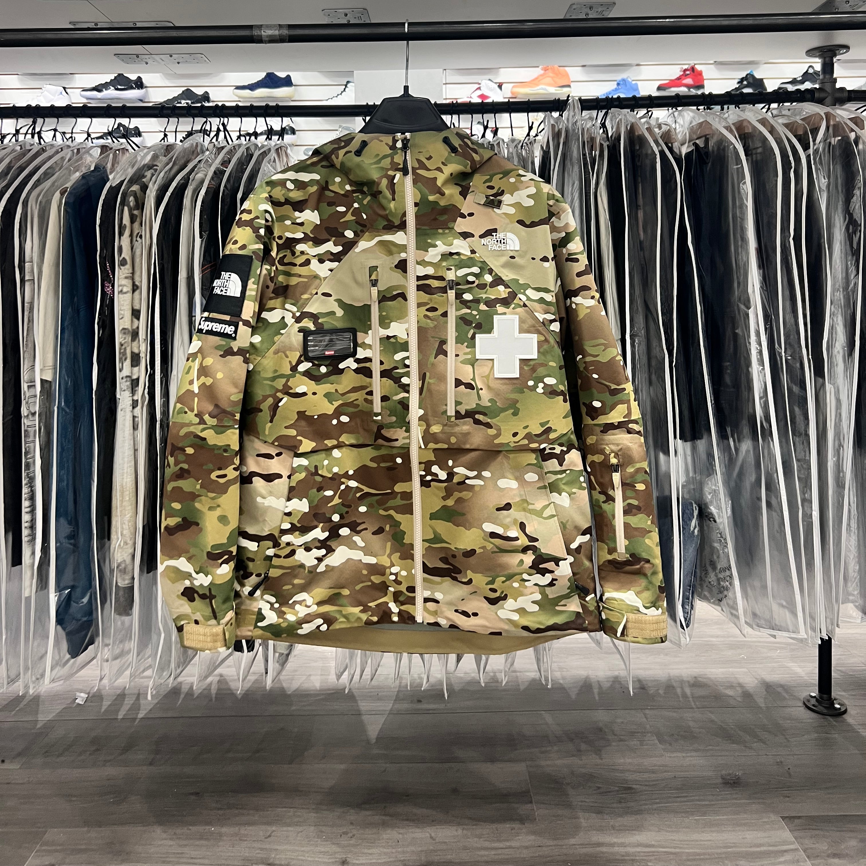 Supreme The North Face Summit Series Rescue Mountain Pro Jacket Multi Camo (Lightly Worn)