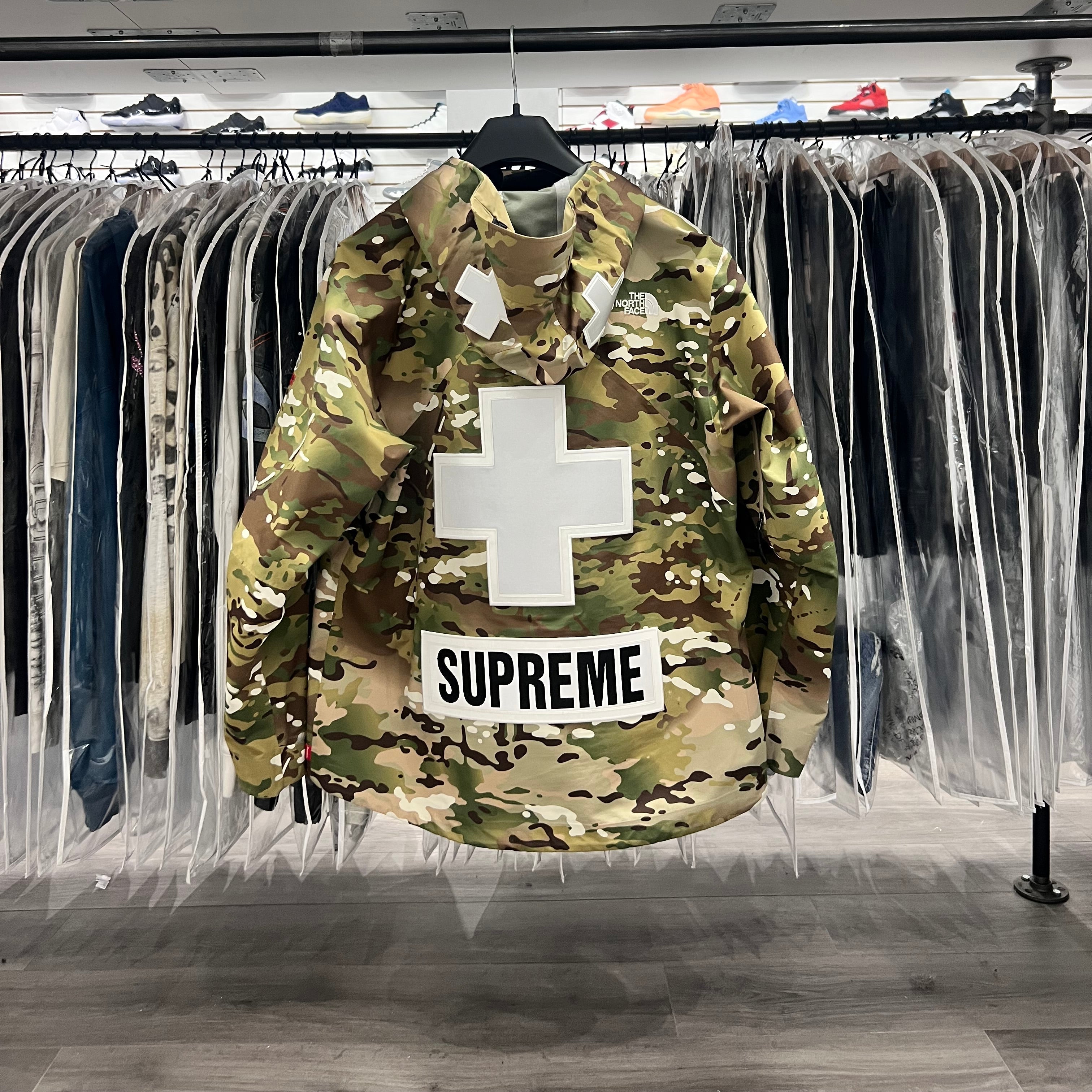 Supreme The North Face Summit Series Rescue Mountain Pro Jacket Multi Camo (Lightly Worn)