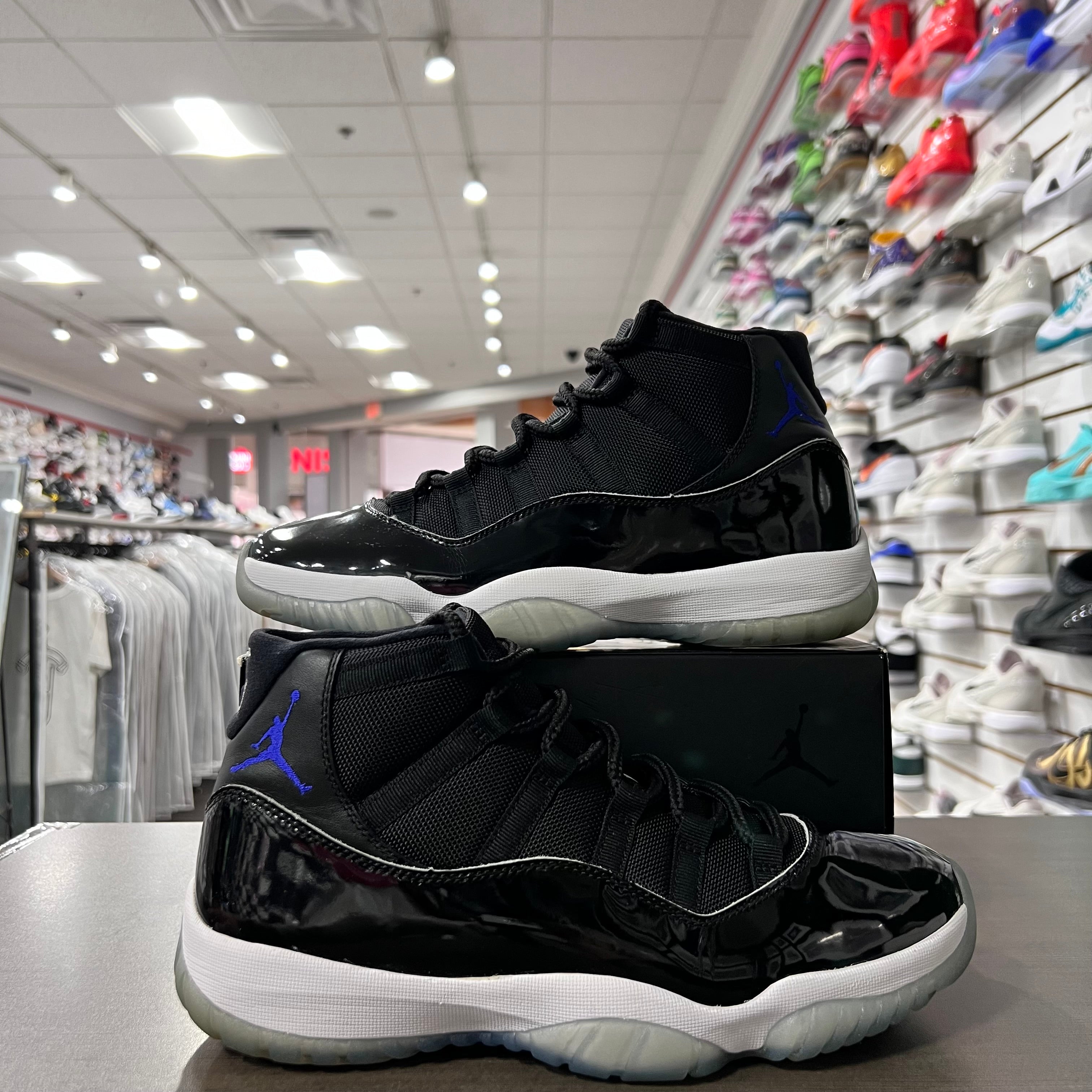 Jordan Retro 11 Mens Space Jam (Lightly Worn)