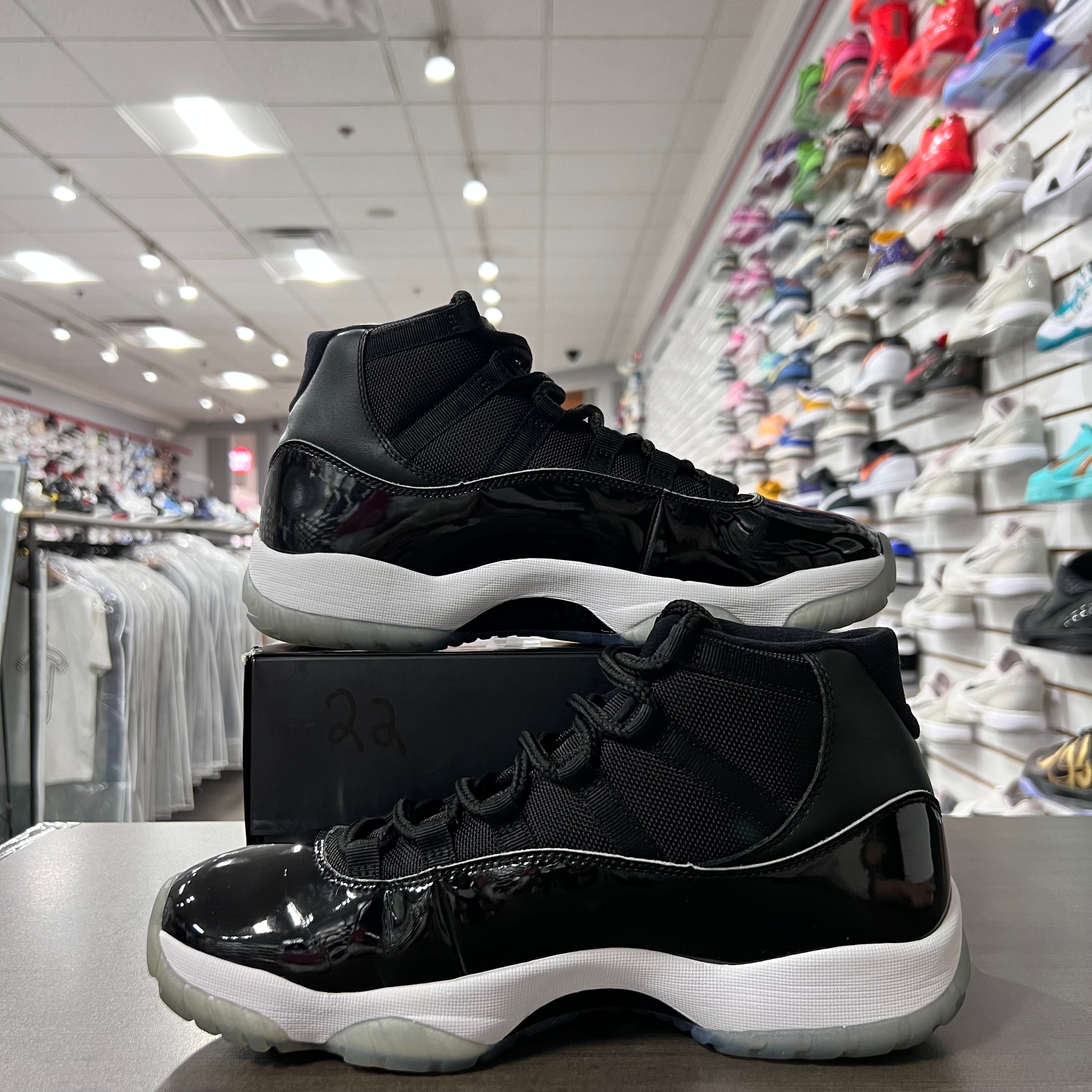 Jordan Retro 11 Mens Space Jam (Lightly Worn)