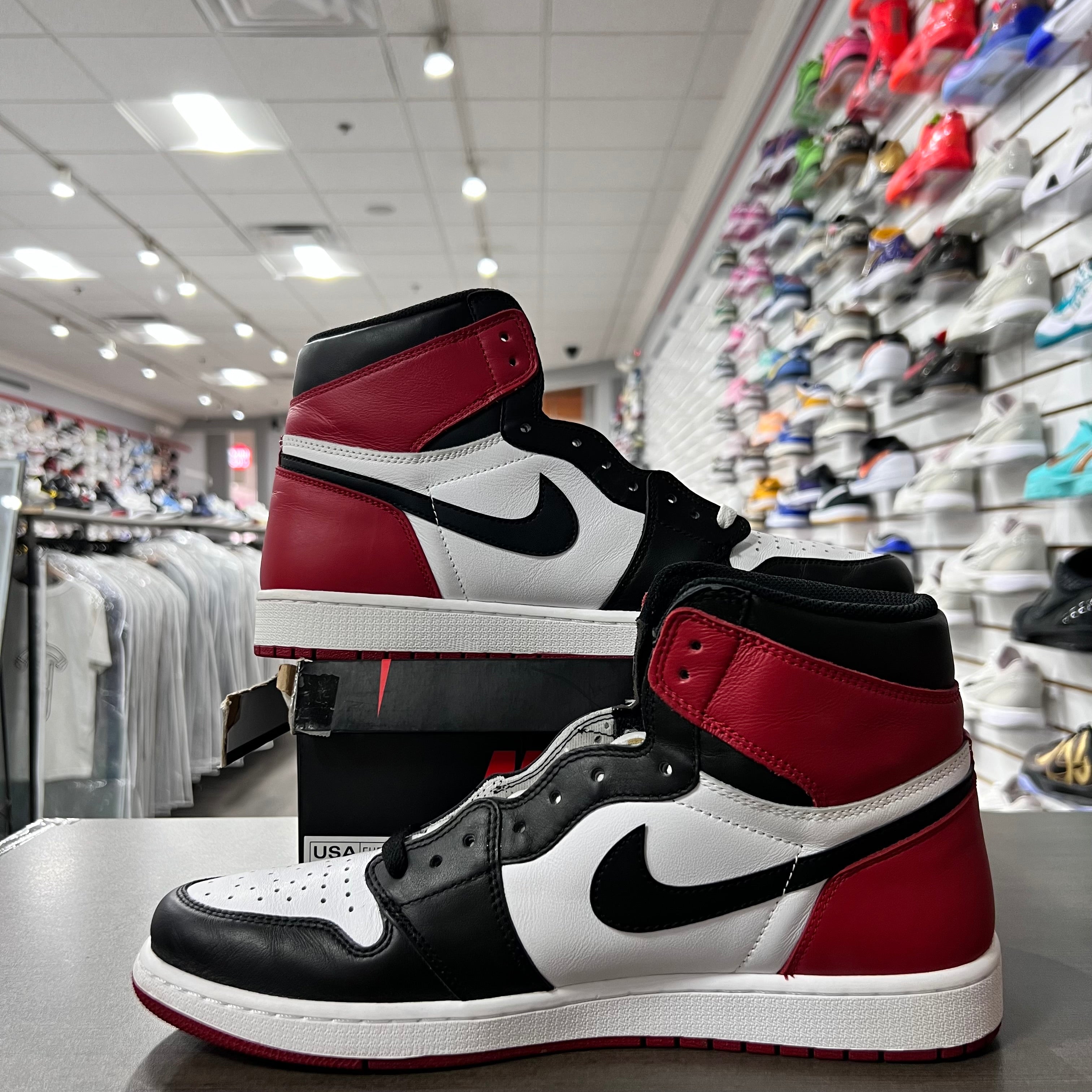 Jordan Retro 1 High Og Mens Black Toe (2016)(Lightly Worn)