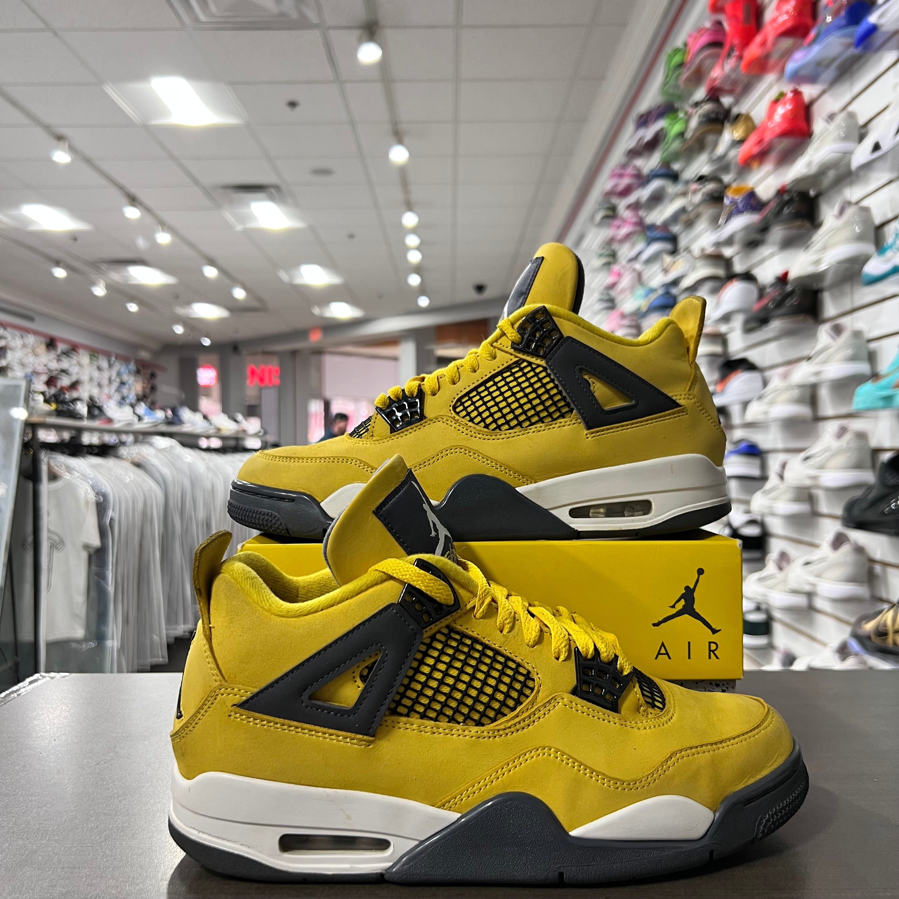 Jordan Retro 4 Mens Lightning (Lightly Worn)