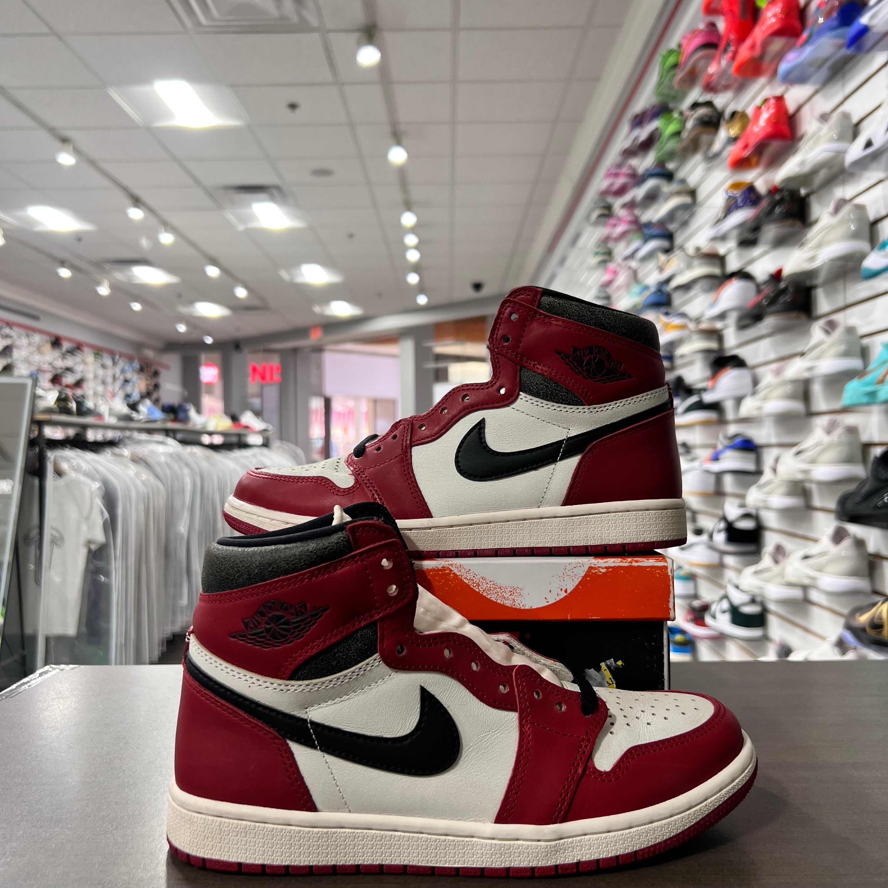 Jordan Retro 1 High Og Mens Lost And Found (Lightly Worn)