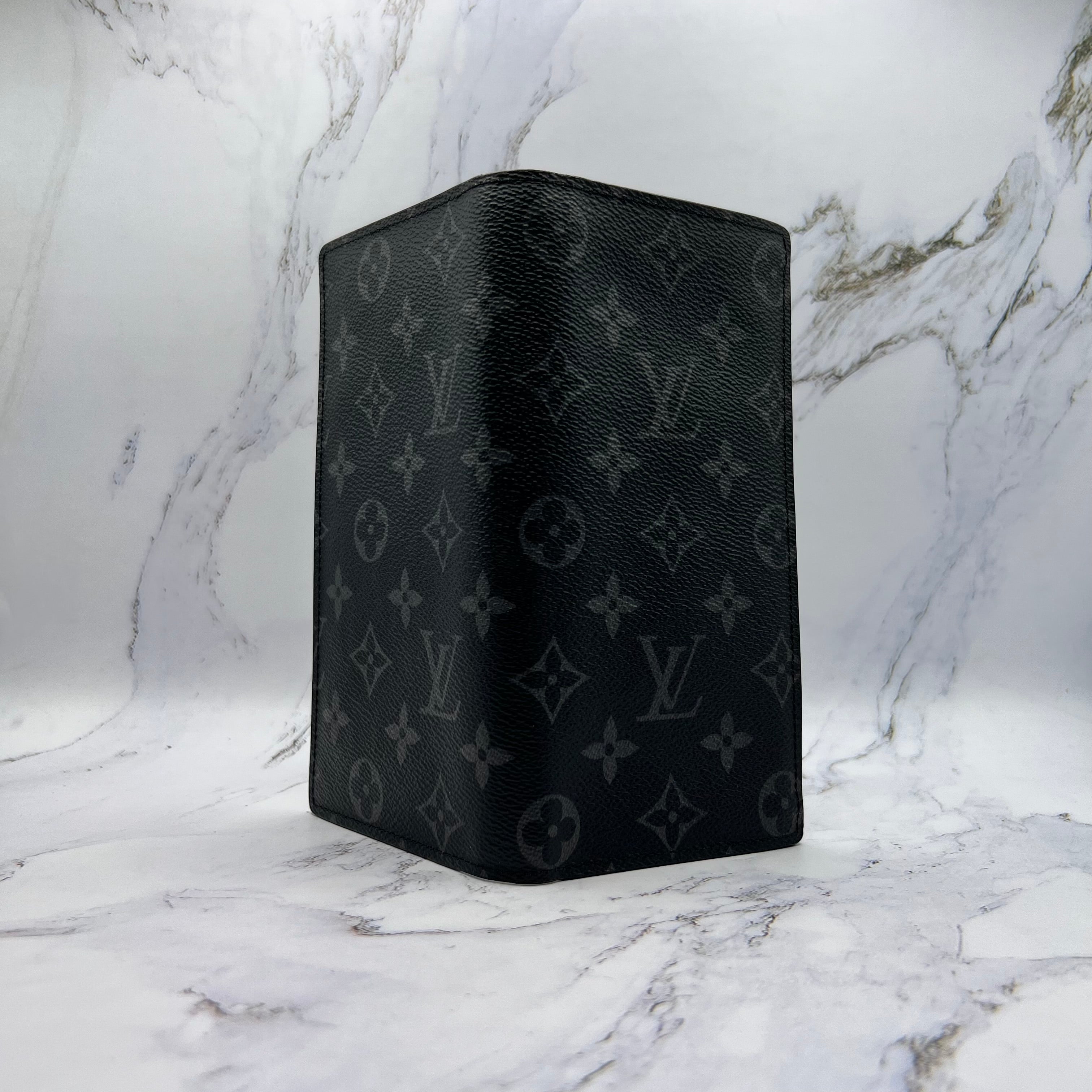 Louis Vuitton Brazza Wallet Black (Lightly Worn)
