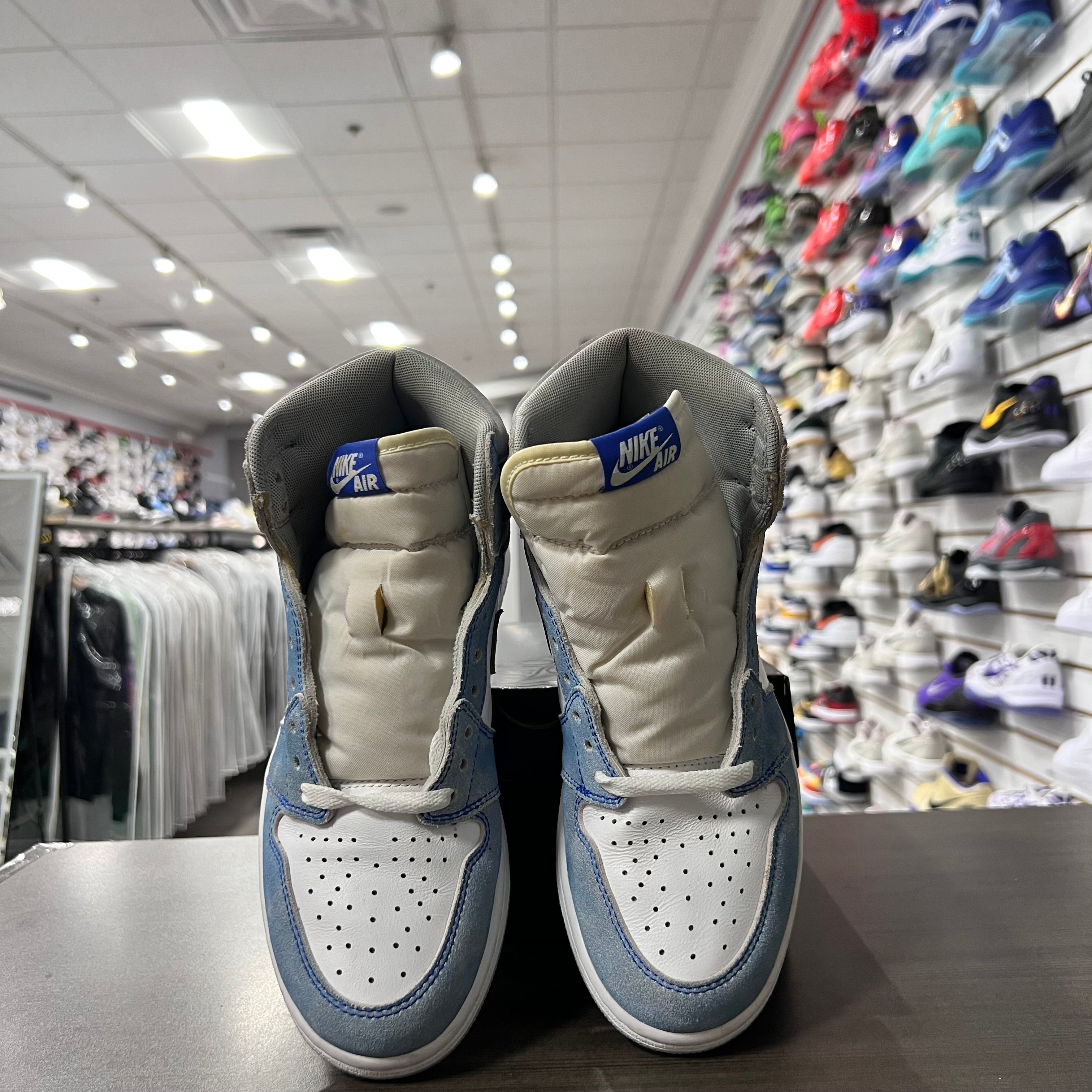 Jordan 1 Retro High Og Mens Hyper Royal (Lightly Worn+Replacement Box)