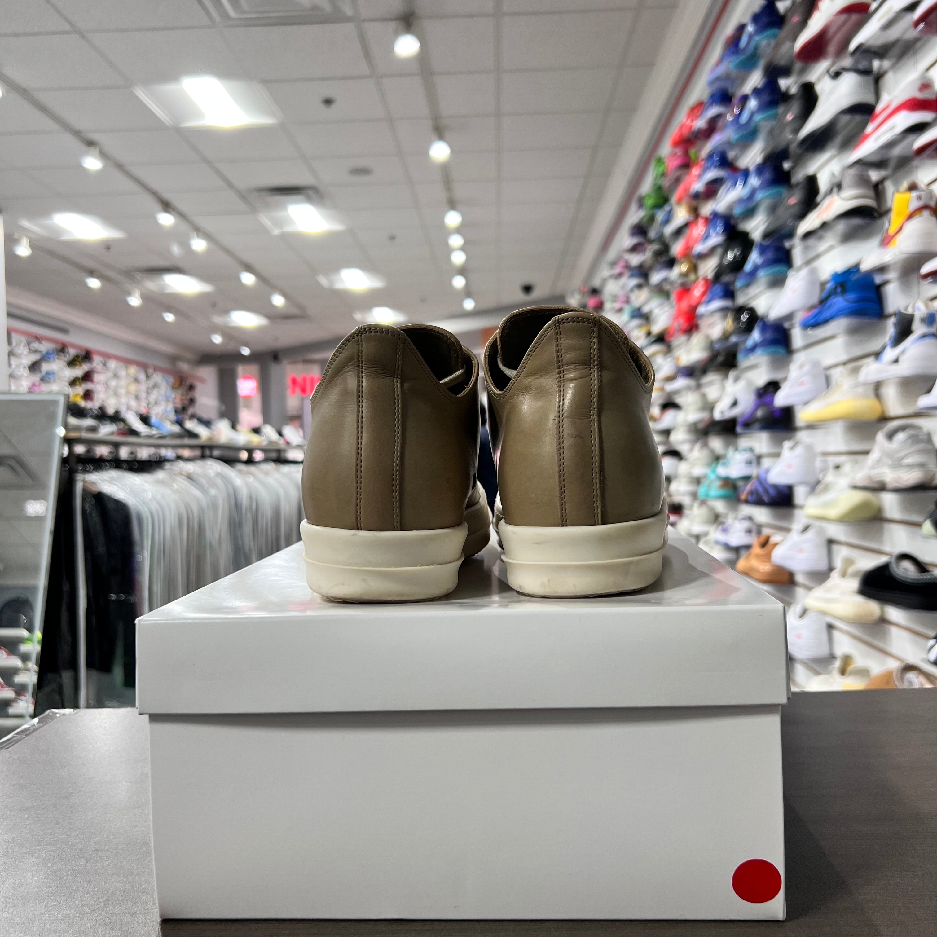 Rick Owens Hollywood Runway Low Parchment Milk (Lightly Worn+Replacement Box)