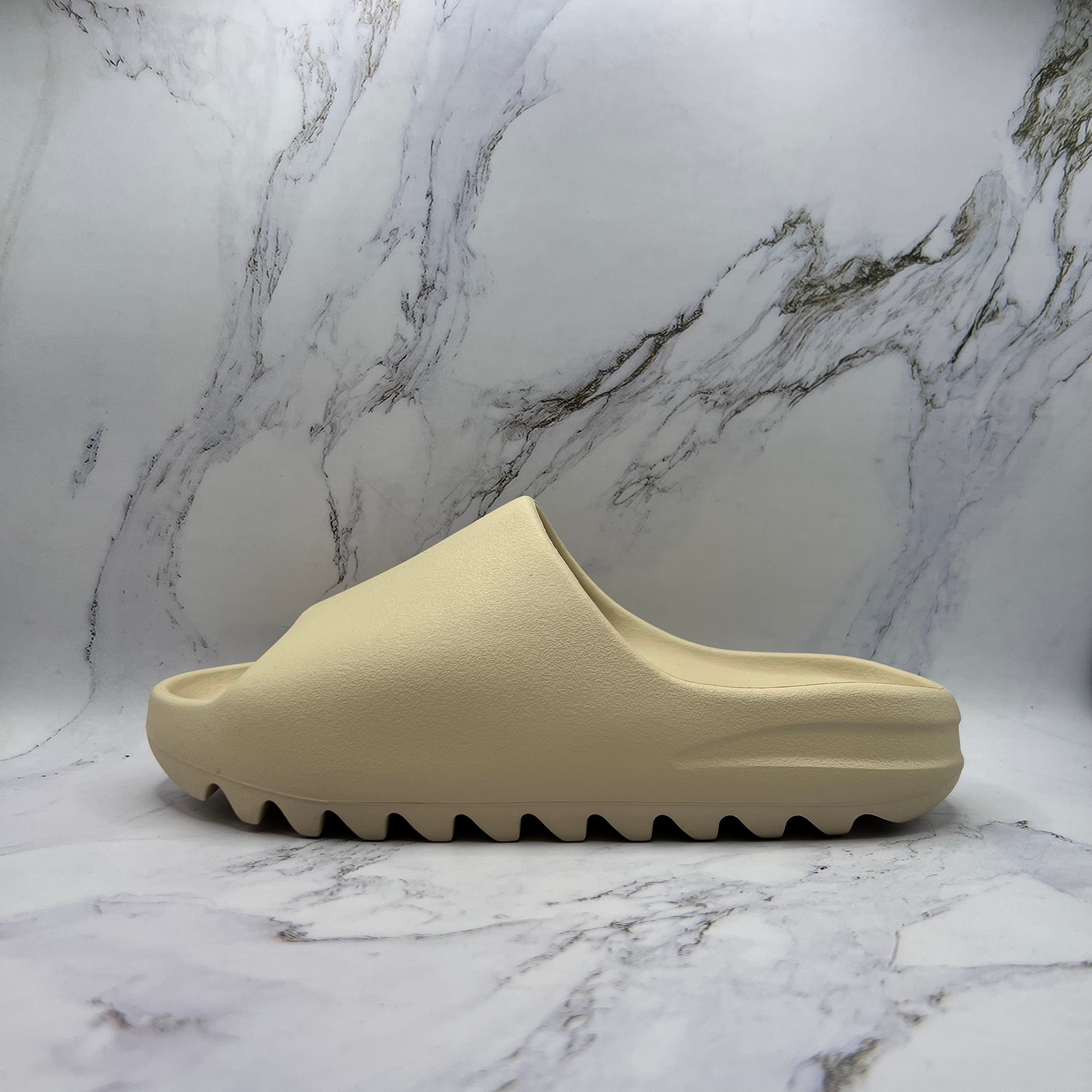Yeezy Slide Bone (Replacement Box)