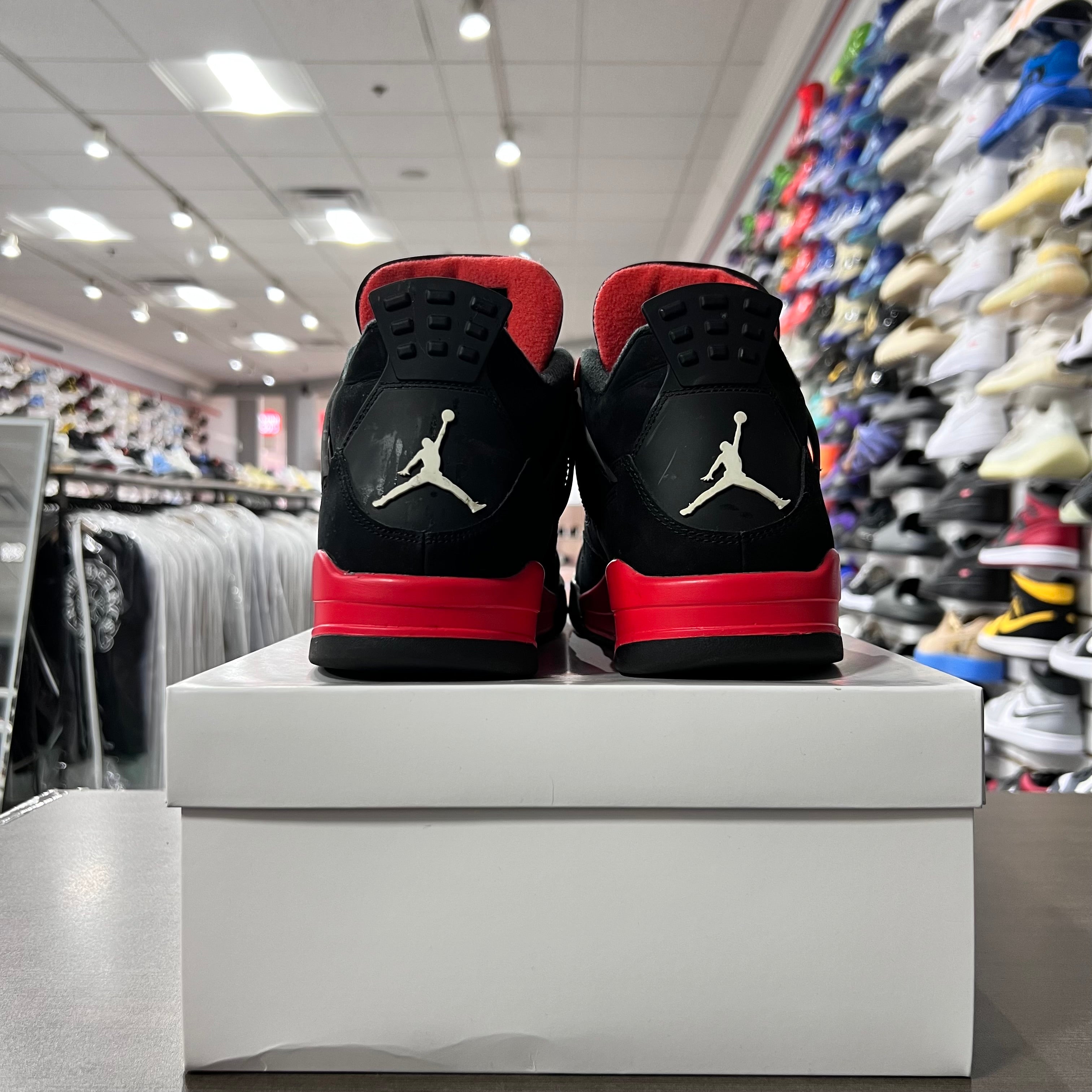 Jordan Retro 4 Mens Red Thunder (Lightly Worn +Replacement Box)