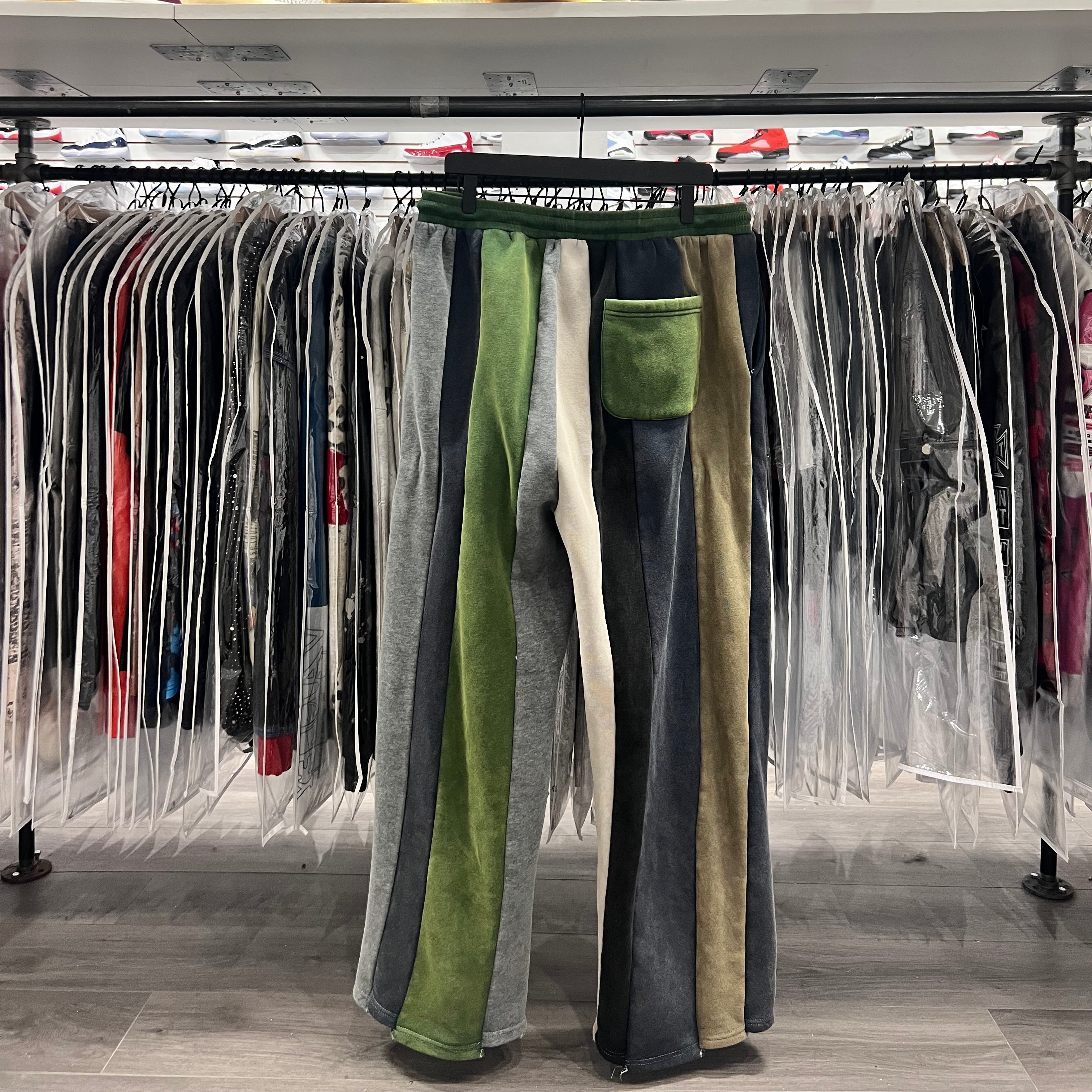 Gallery Raspberry Hills Bonsai Sweatpants (Lightly Worn)