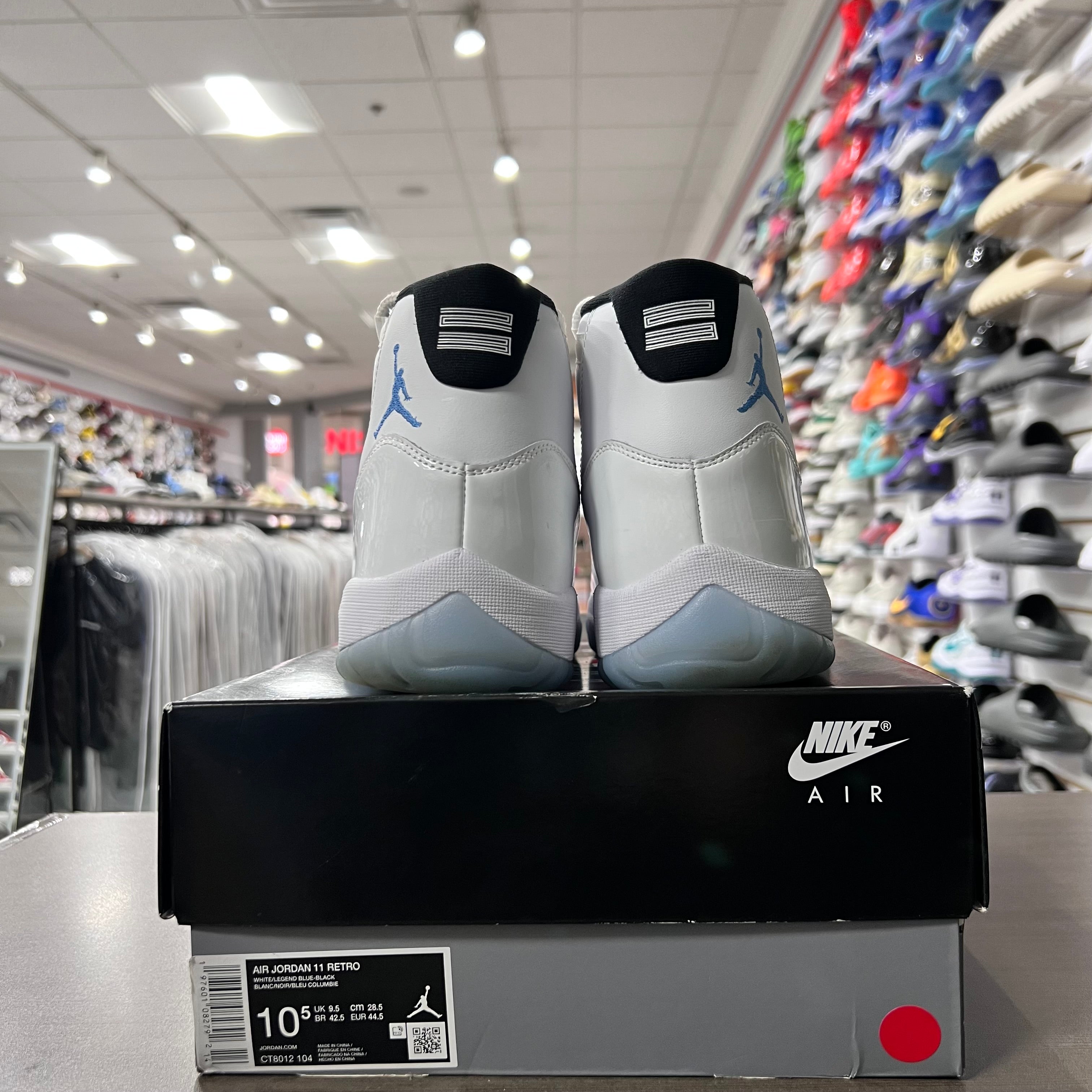 Jordan Retro 11 Mens Legend Blue 2024(Lightly Worn)