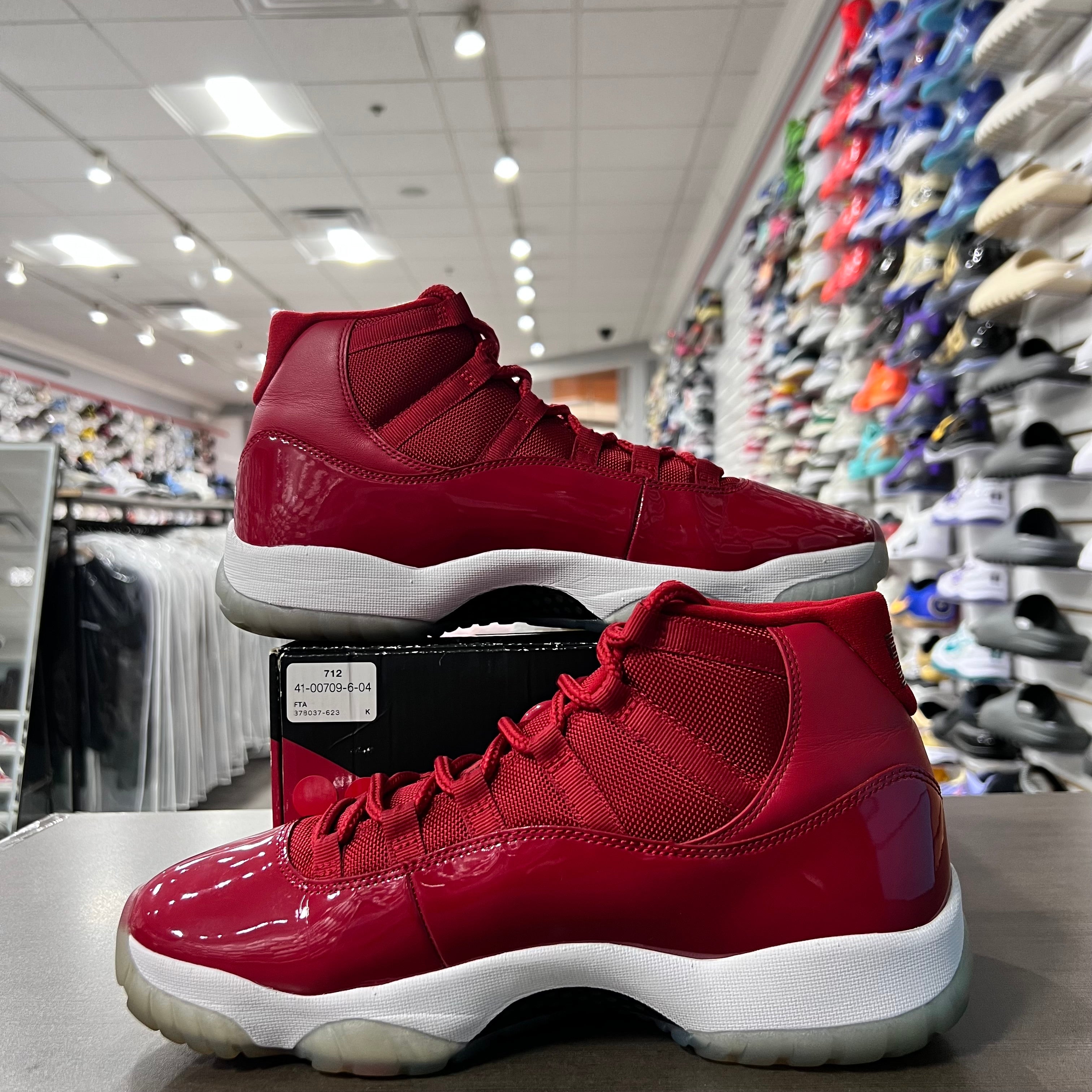 Jordan Retro 11 Mens Win Like 96 (Lightly Worn)