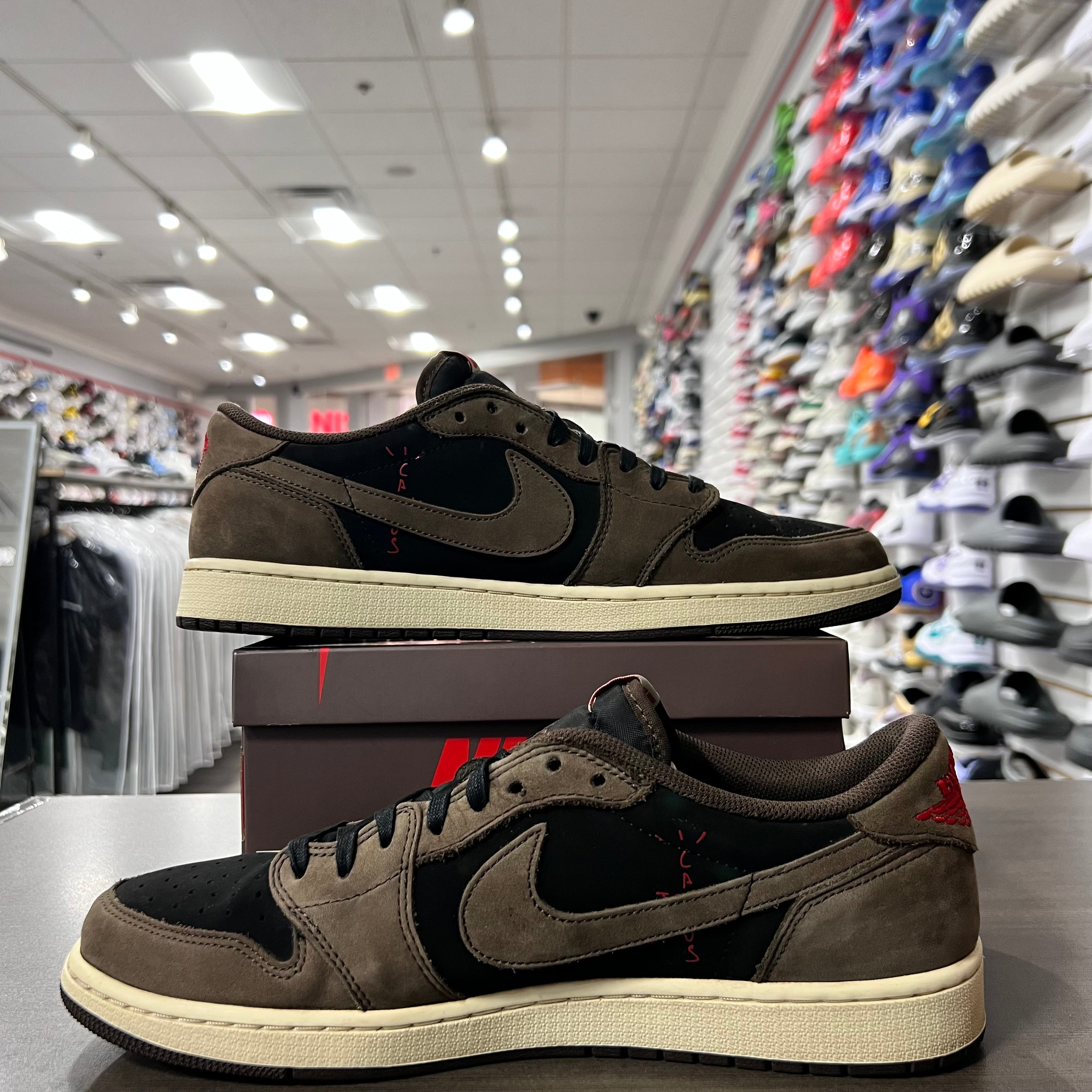 Jordan 1 Retro Low OG SP Travis Scott Mocha (Lightly Worn)