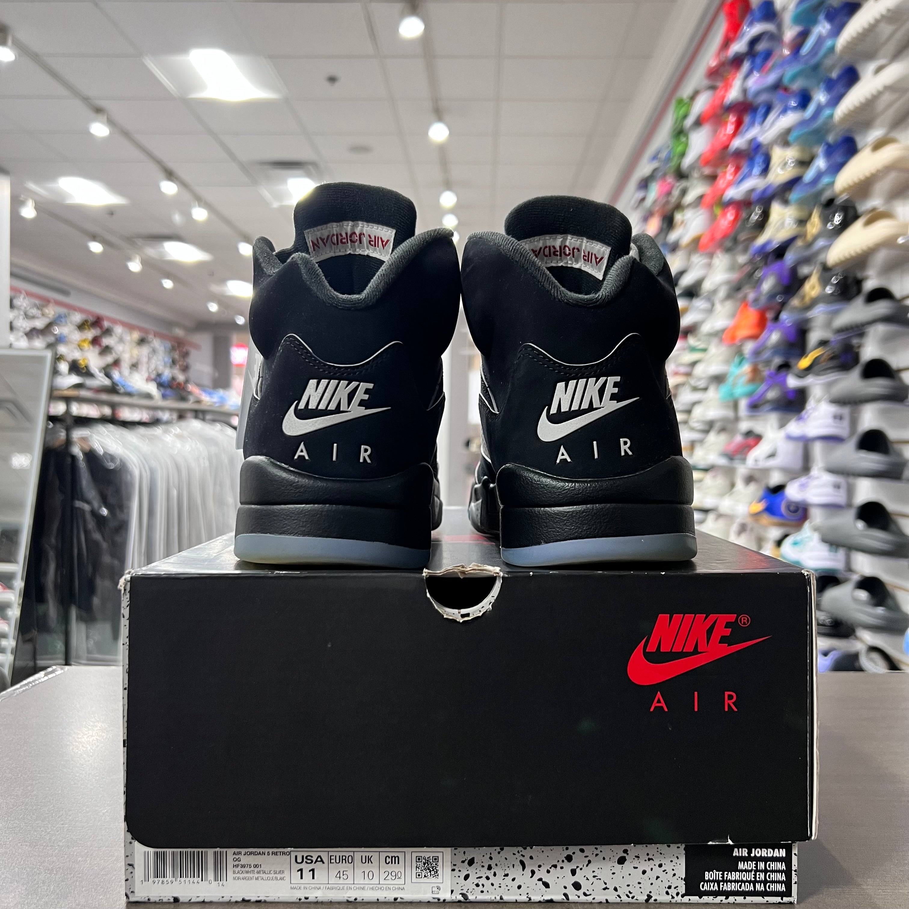 Jordan Retro 5 Mens Black Metallic Reimagined (Lightly Worn)