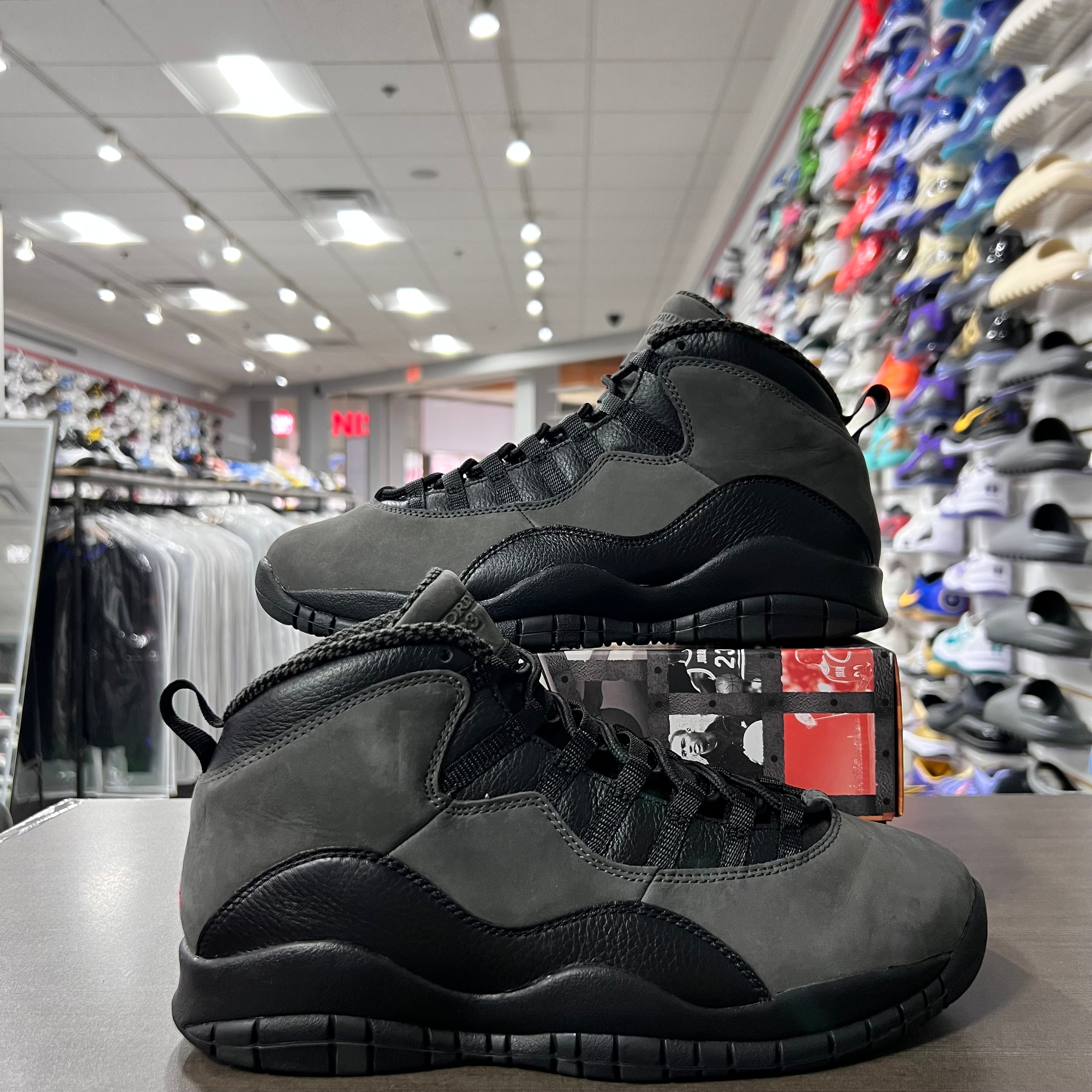 Jordan Retro 10 Mens Shadow (2025)(Lightly Worn)