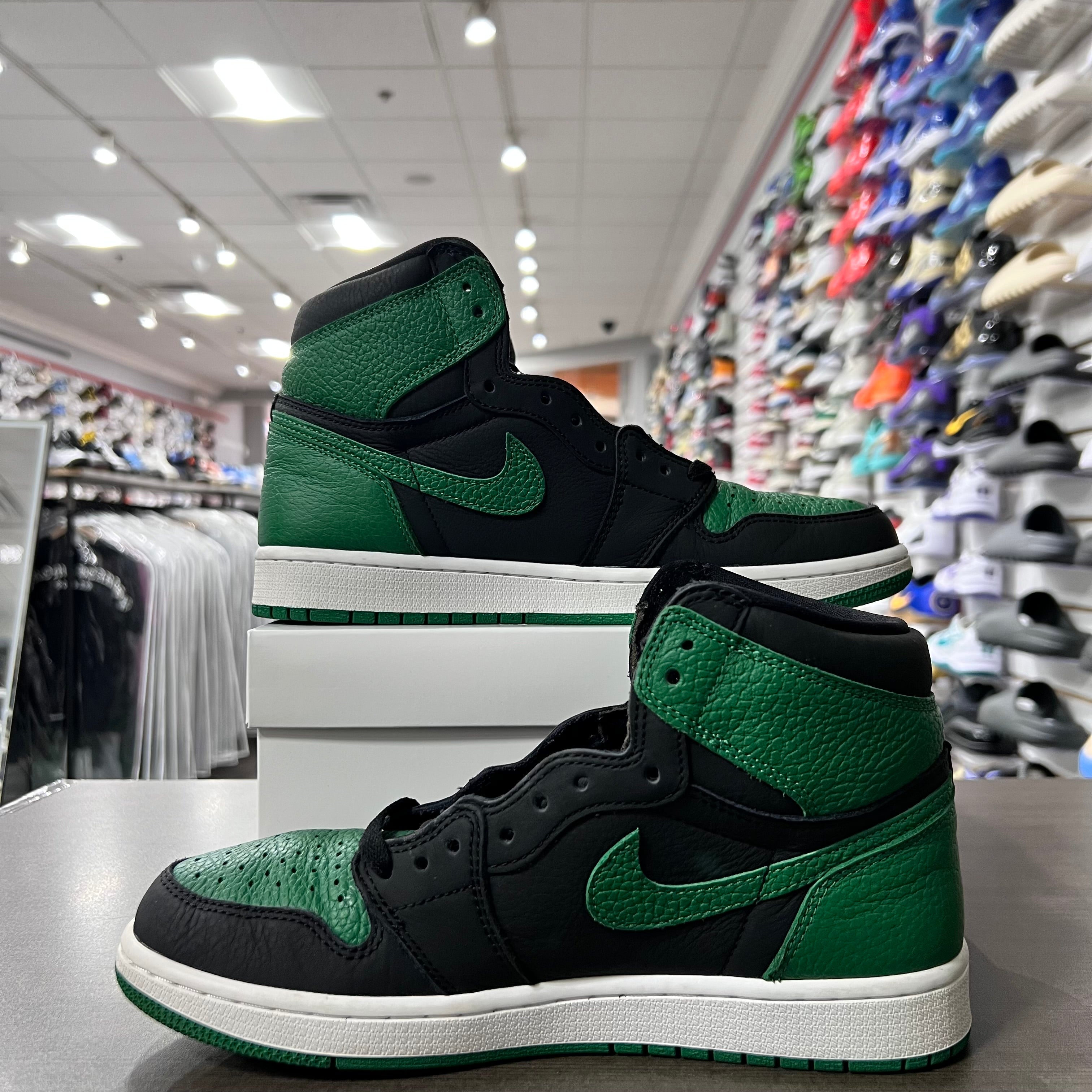 Jordan Retro 1 High Og Mens Pine Green Black (Lightly Worn+Replacement Box)