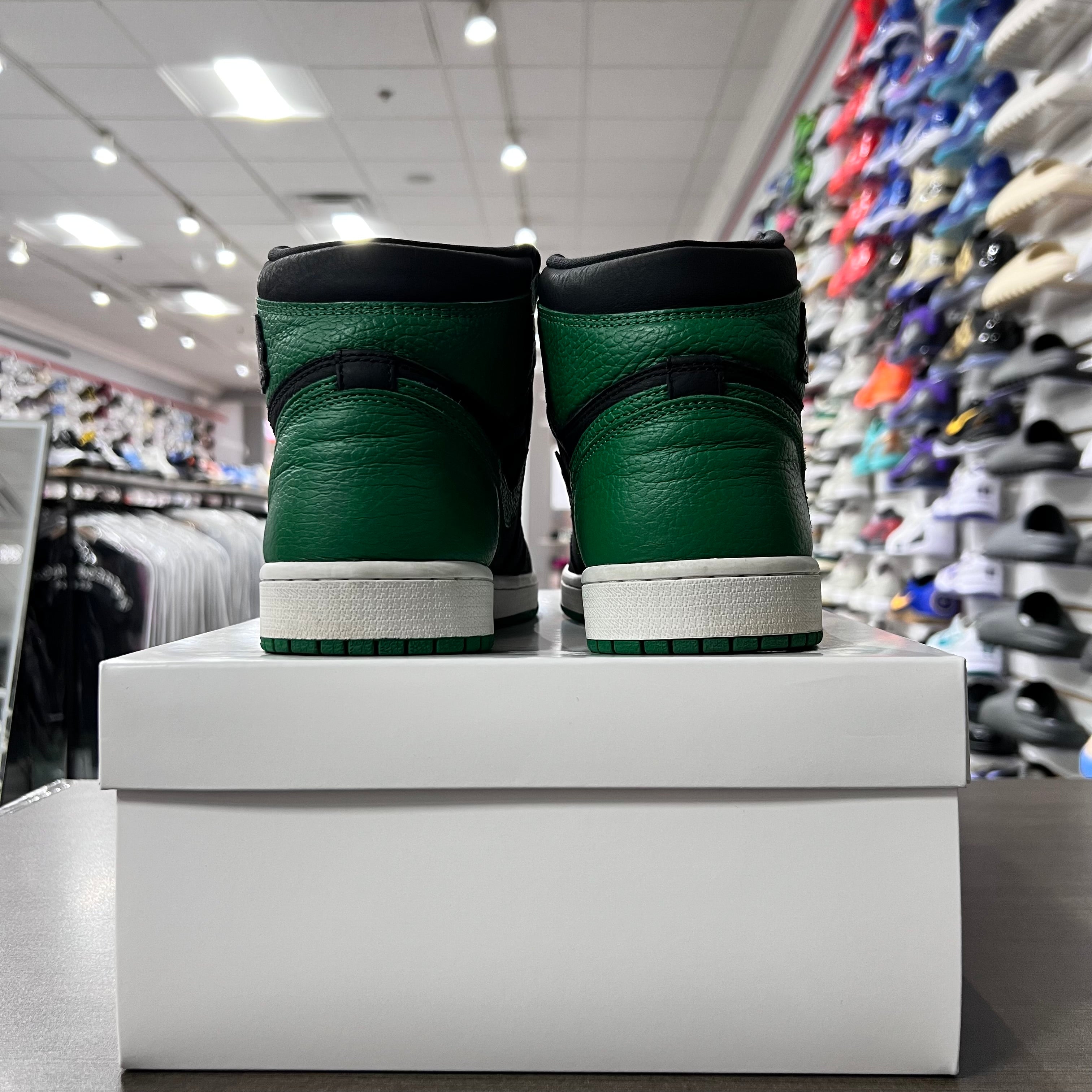 Jordan Retro 1 High Og Mens Pine Green Black (Lightly Worn+Replacement Box)
