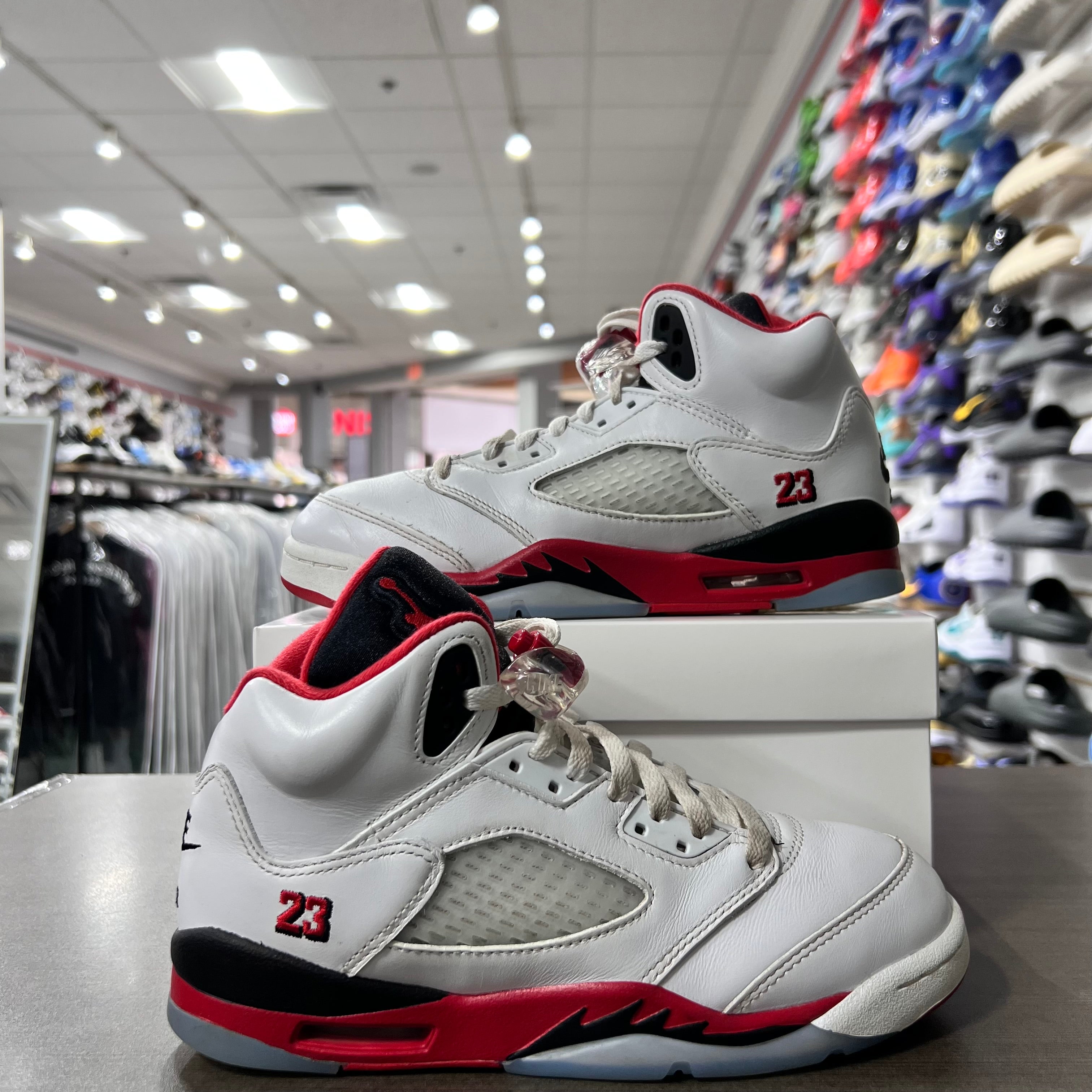 Jordan Retro 5 Gs Fire Red Black Tongue (2025)(Lightly Worn+Replacement Box)