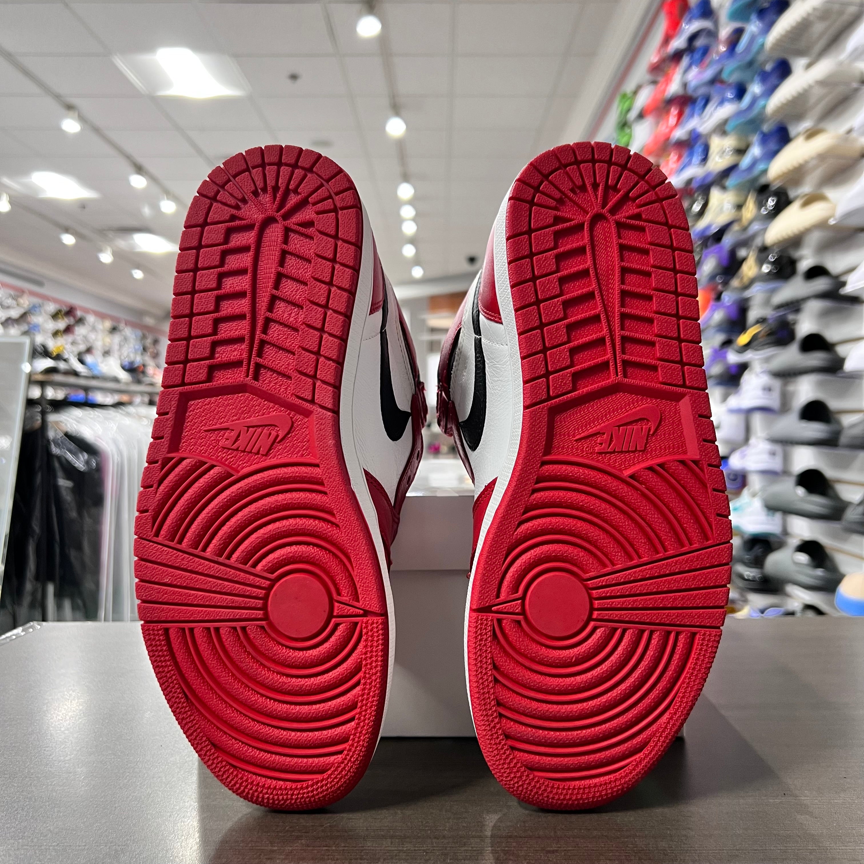 Jordan 1 Retro High Og Mens Homage To Home Chicago (NUMBERED)(Lightly Worn+Replacement Box)