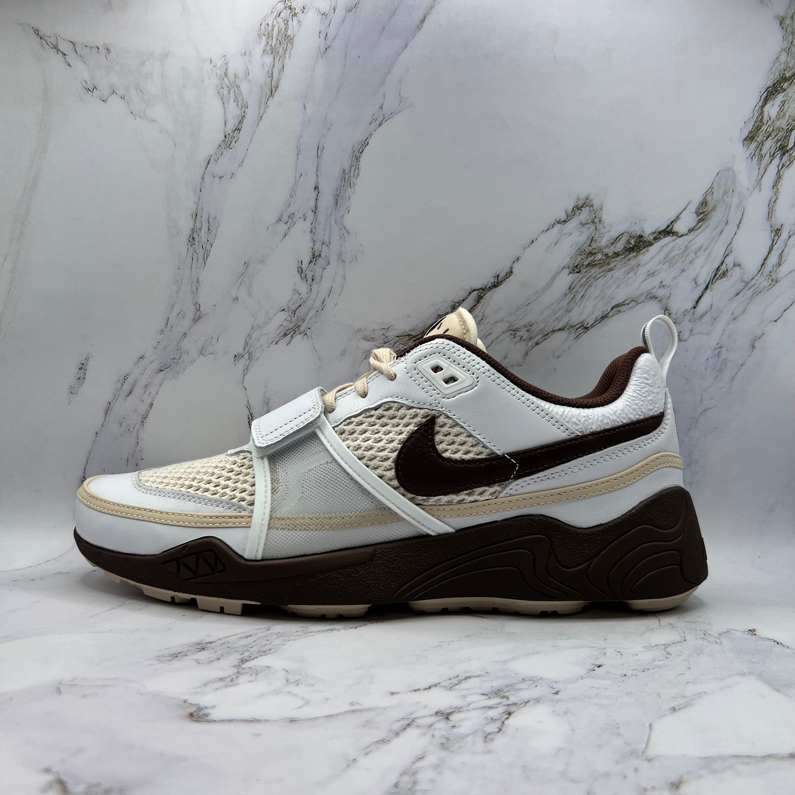 Nike Zoom Field Jaxx Mens Travis Scott Light Chocolate