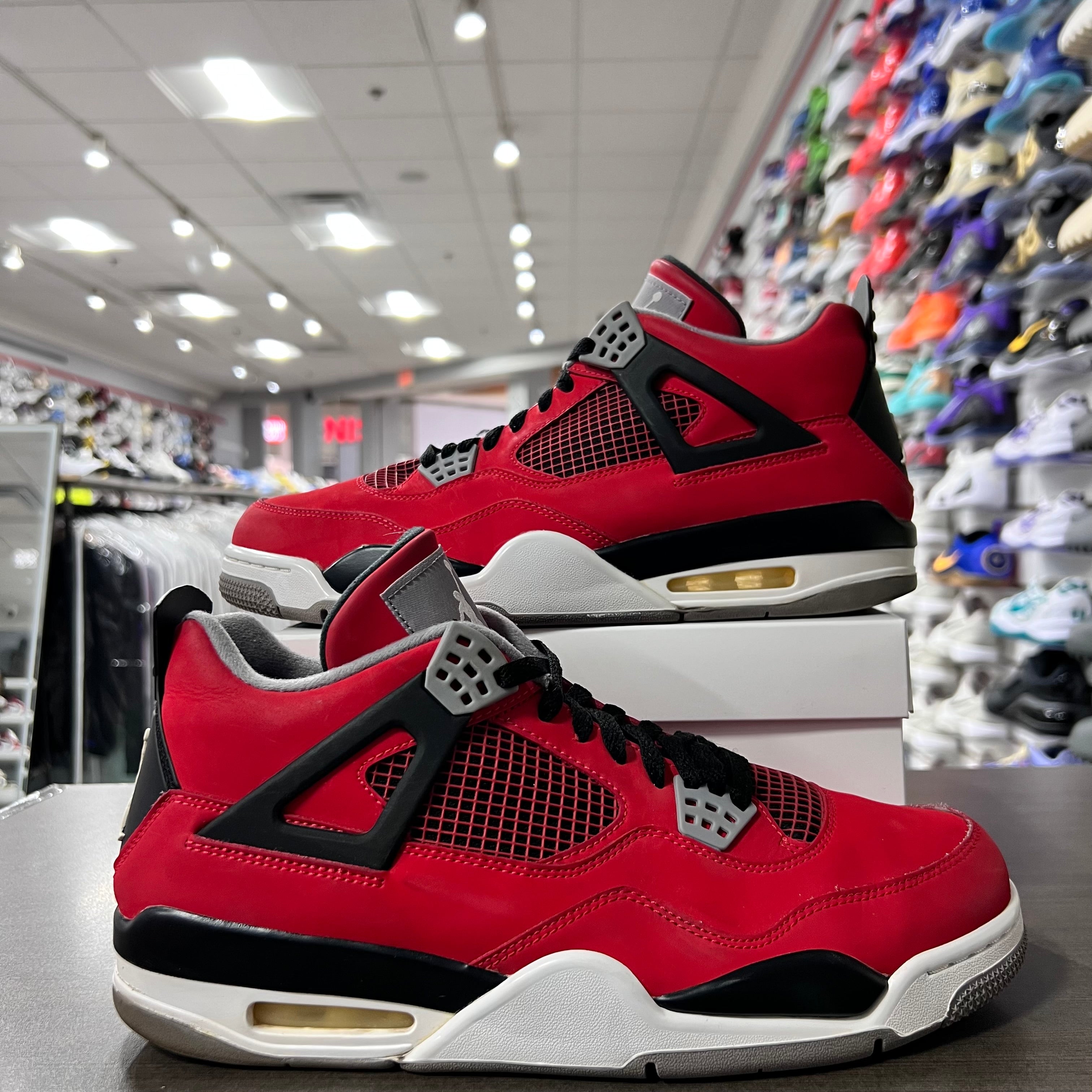 Jordan Retro 4 Mens Toro (2013)(Ligthtly Worn+Replacement Box)