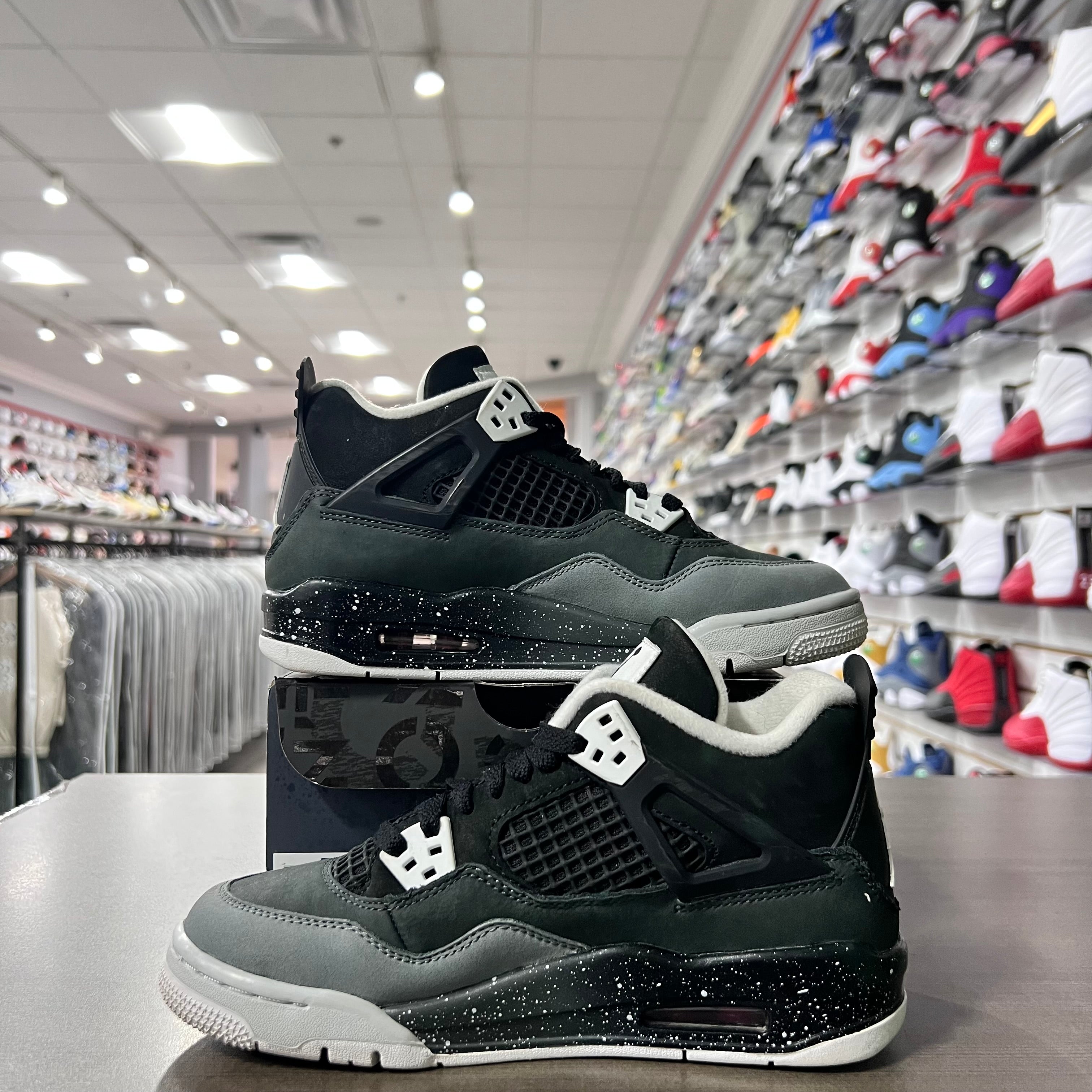 Jordan Retro 4 Gs Fear (Lightly Worn)