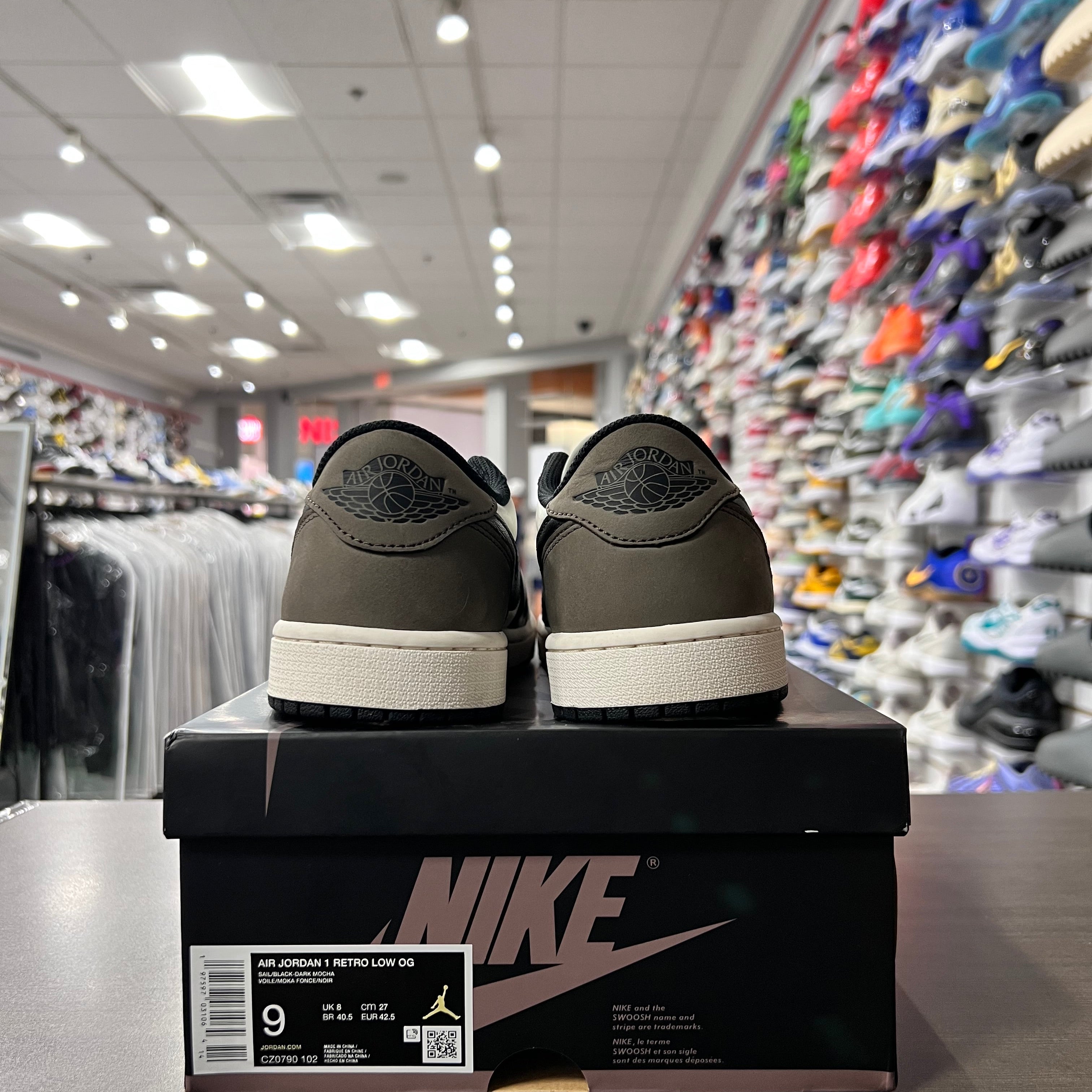 Jordan Retro 1 Low Men's Mocha (Lightly Worn)