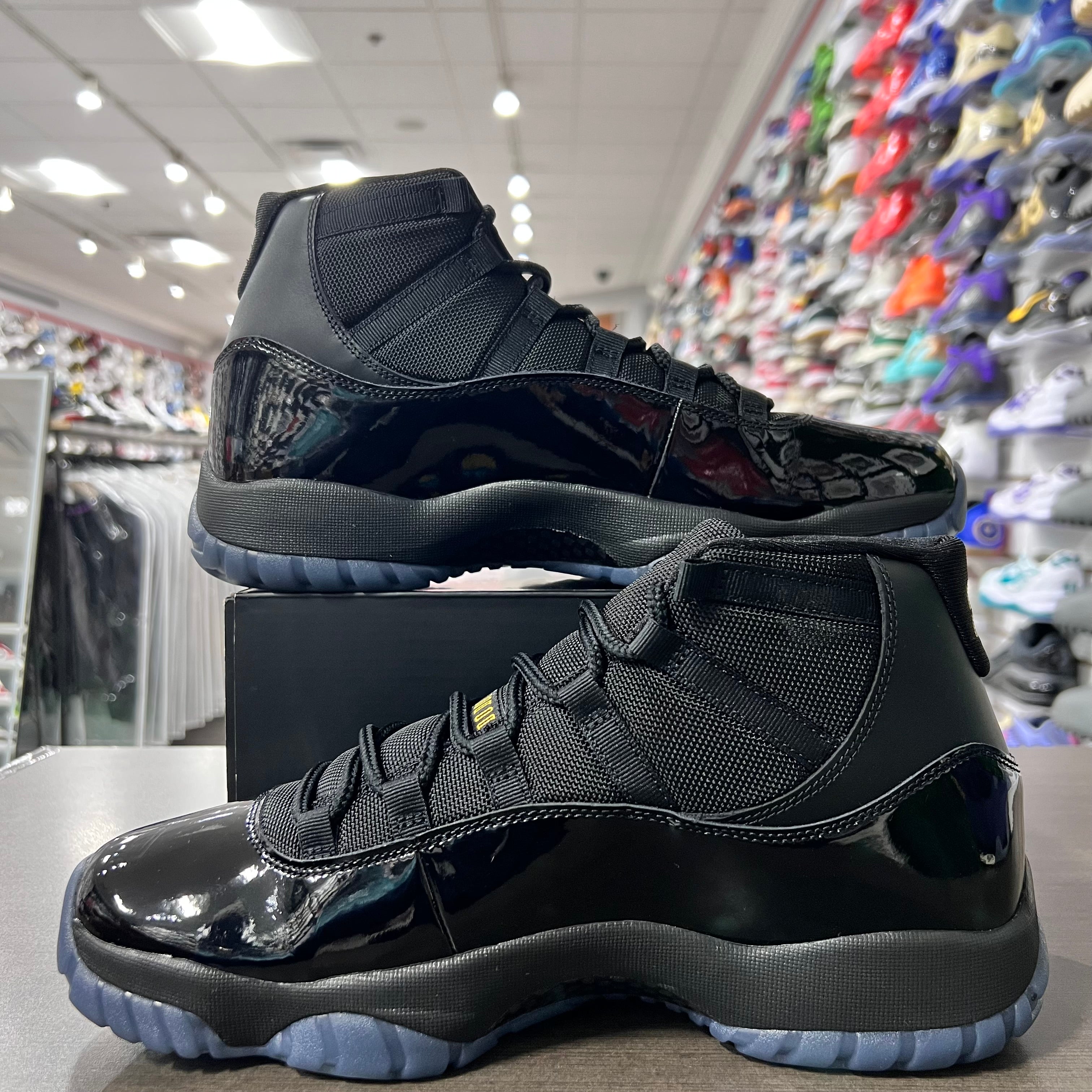 Jordan Retro 11 Men's Gamma (Lightly Worn)