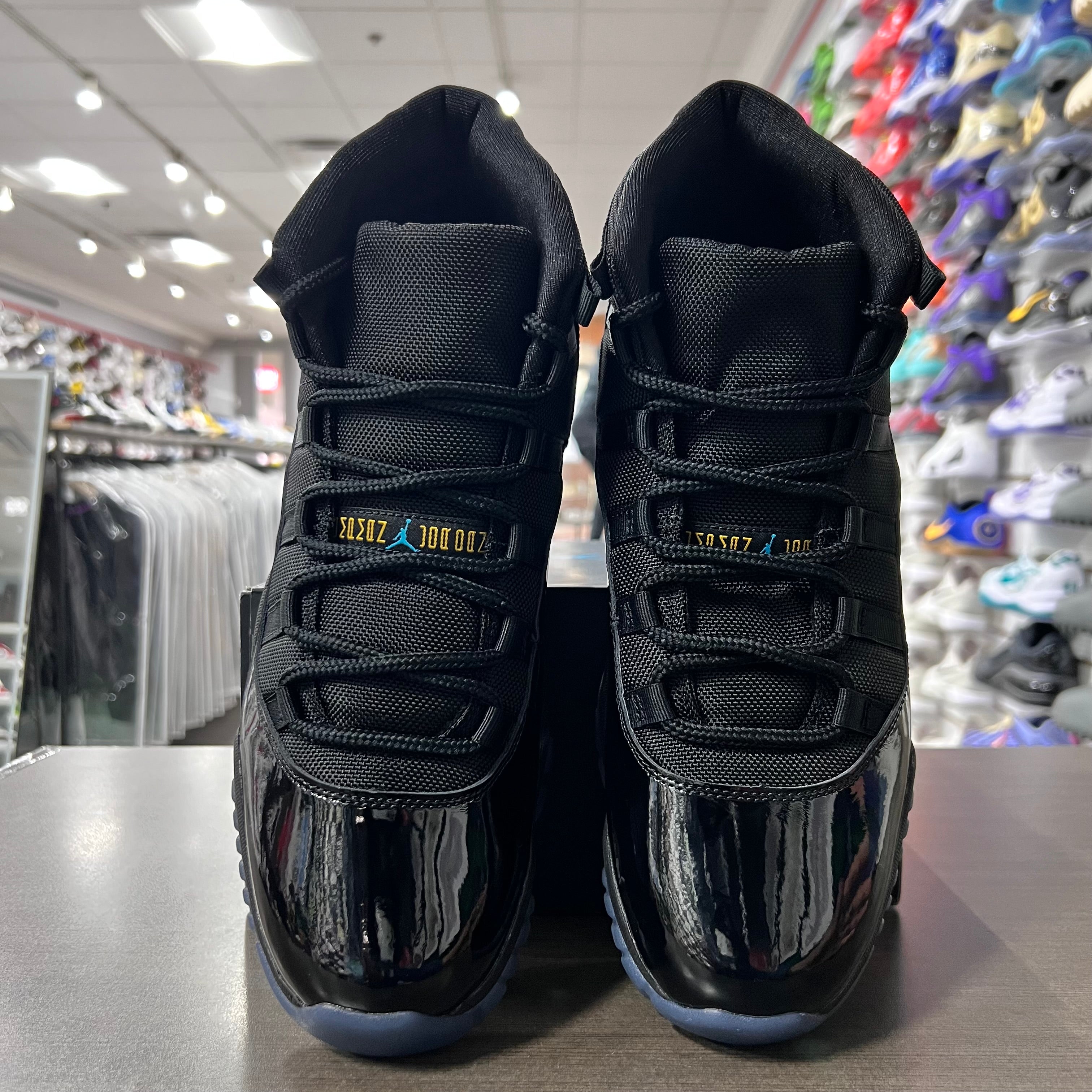 Jordan Retro 11 Men's Gamma (Lightly Worn)