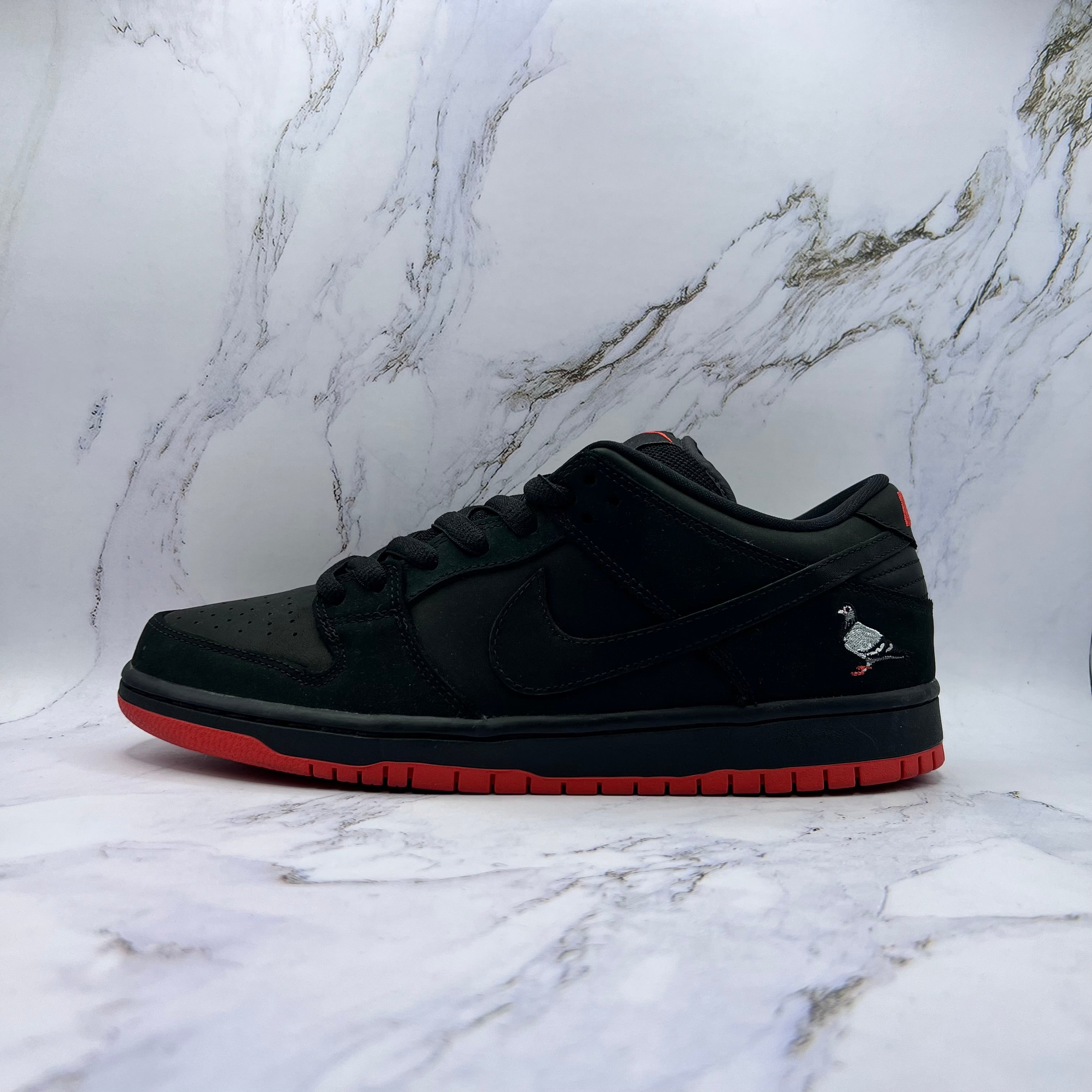 Nike Sb Dunk Low Black Pigeon