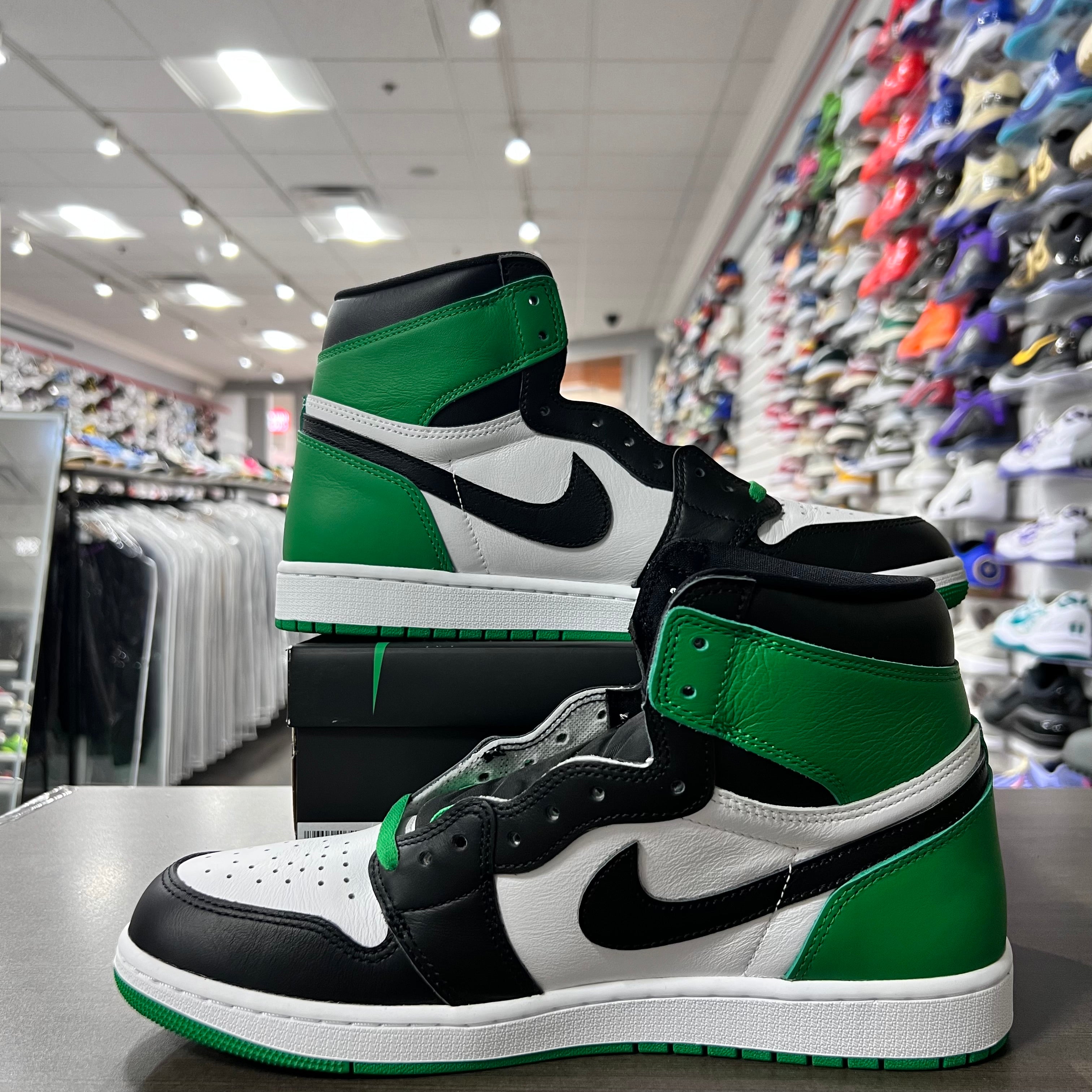 Jordan Retro 1 Lucky Green (Lightly Worn)