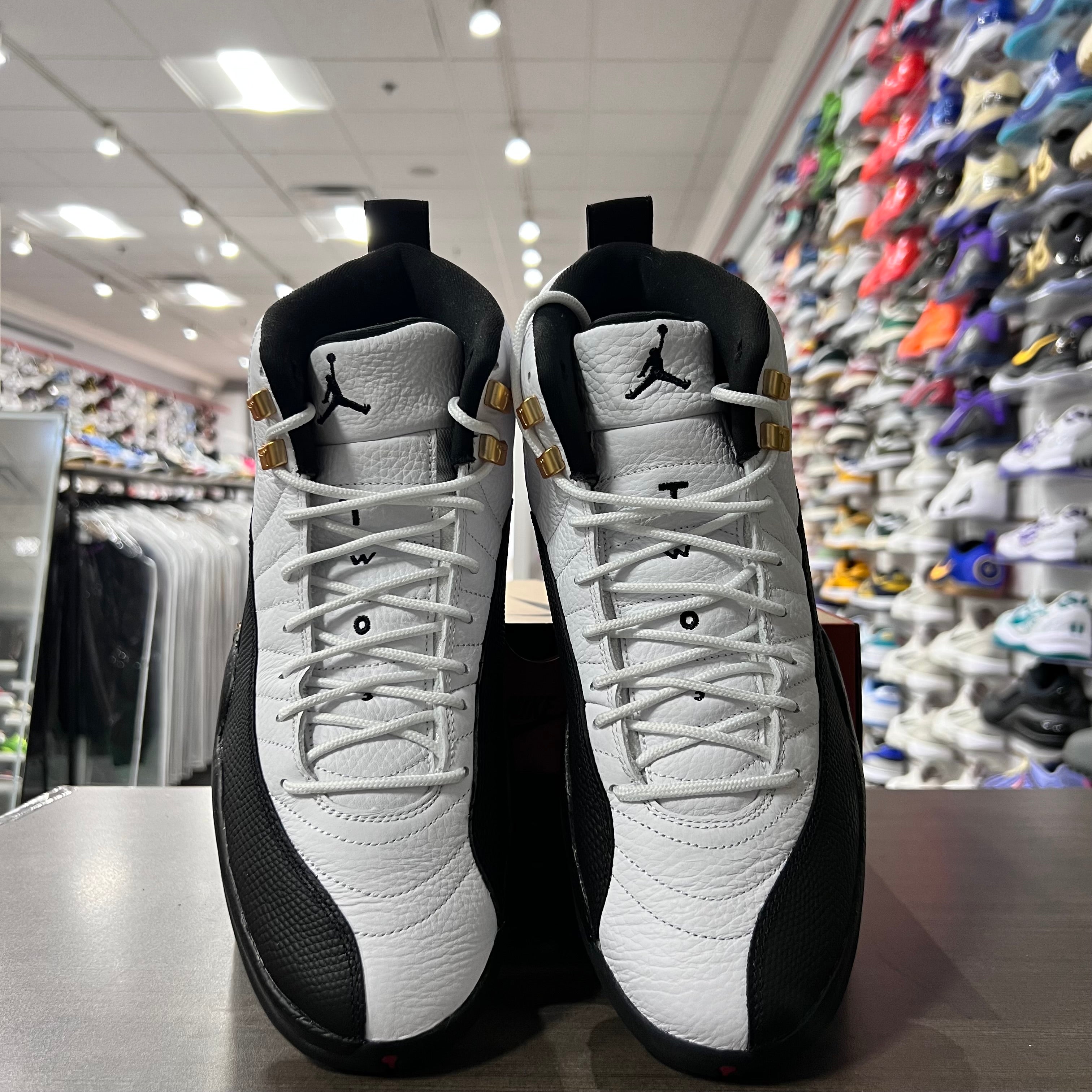 Jordan Retro 12 Taxi (Lightly Worn)