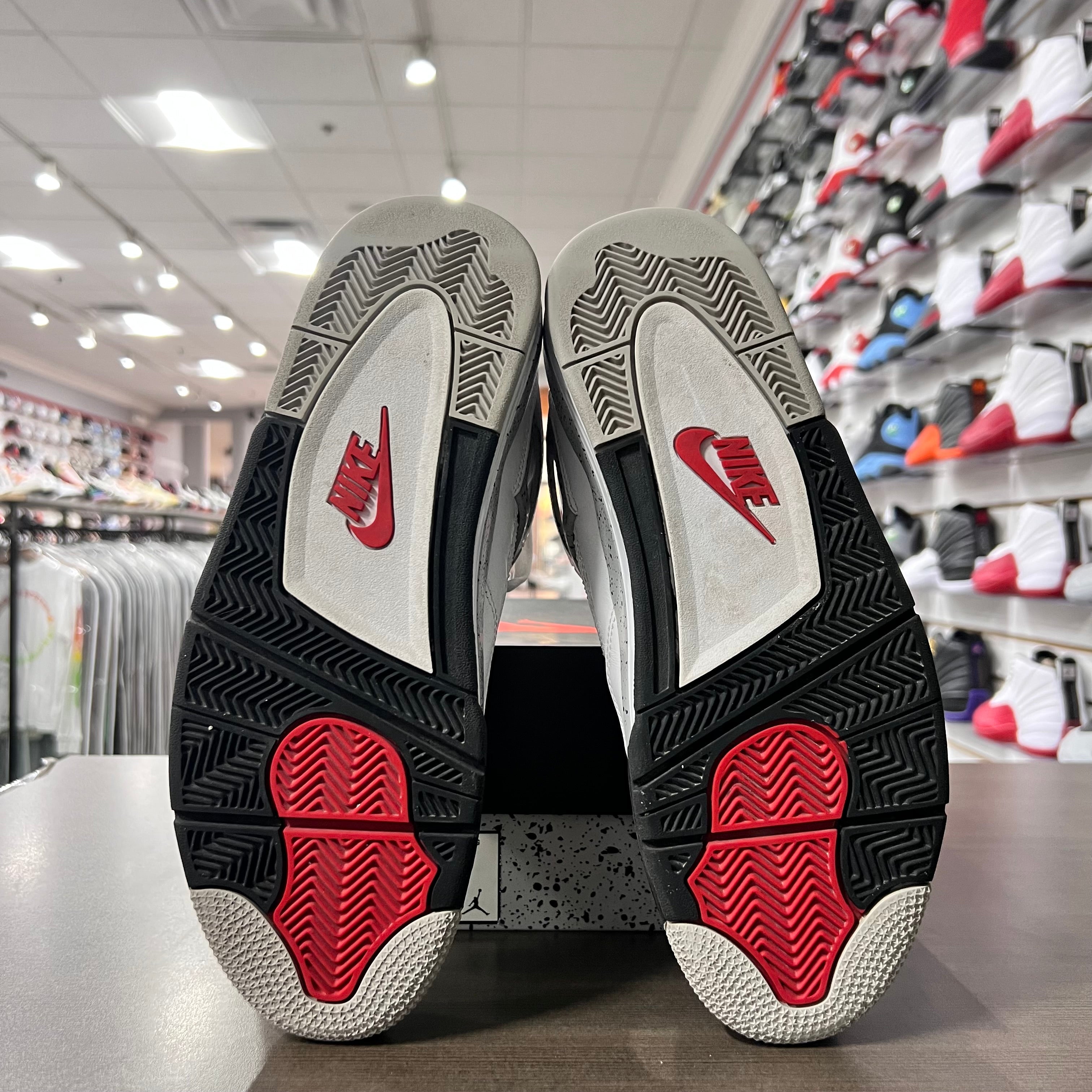 Jordan Retro 4 Mens White Cement (2016) (Lightly Worn+ Flaw)