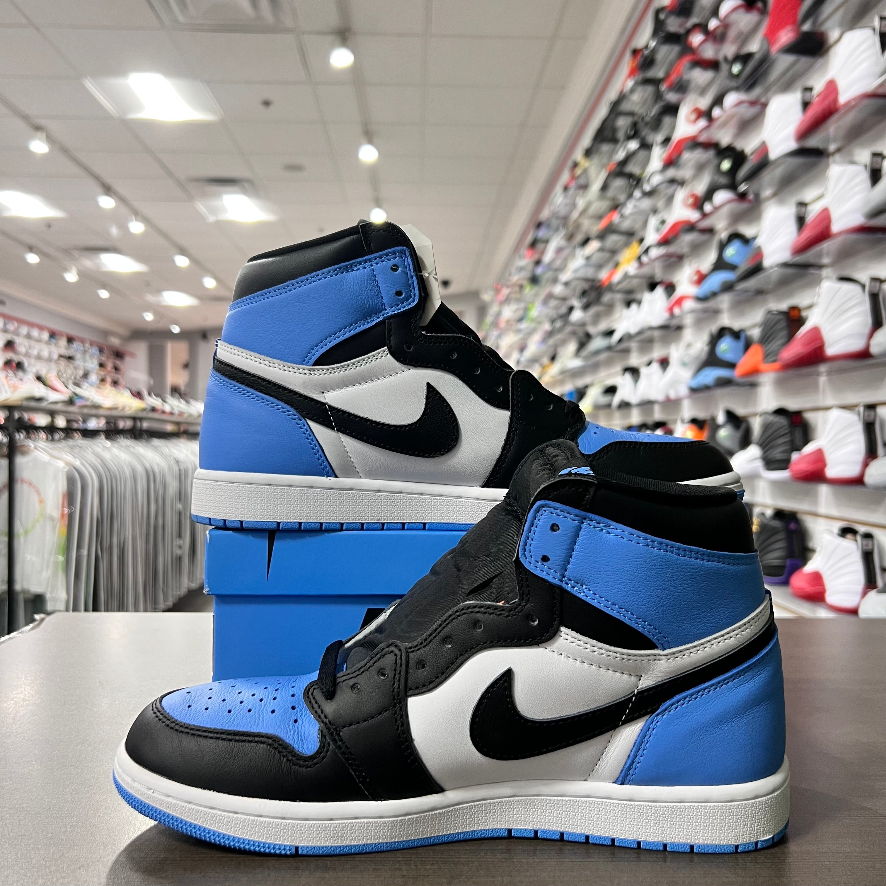 Jordan Retro 1 High Og Mens Unc Toe (Lightly Worn)