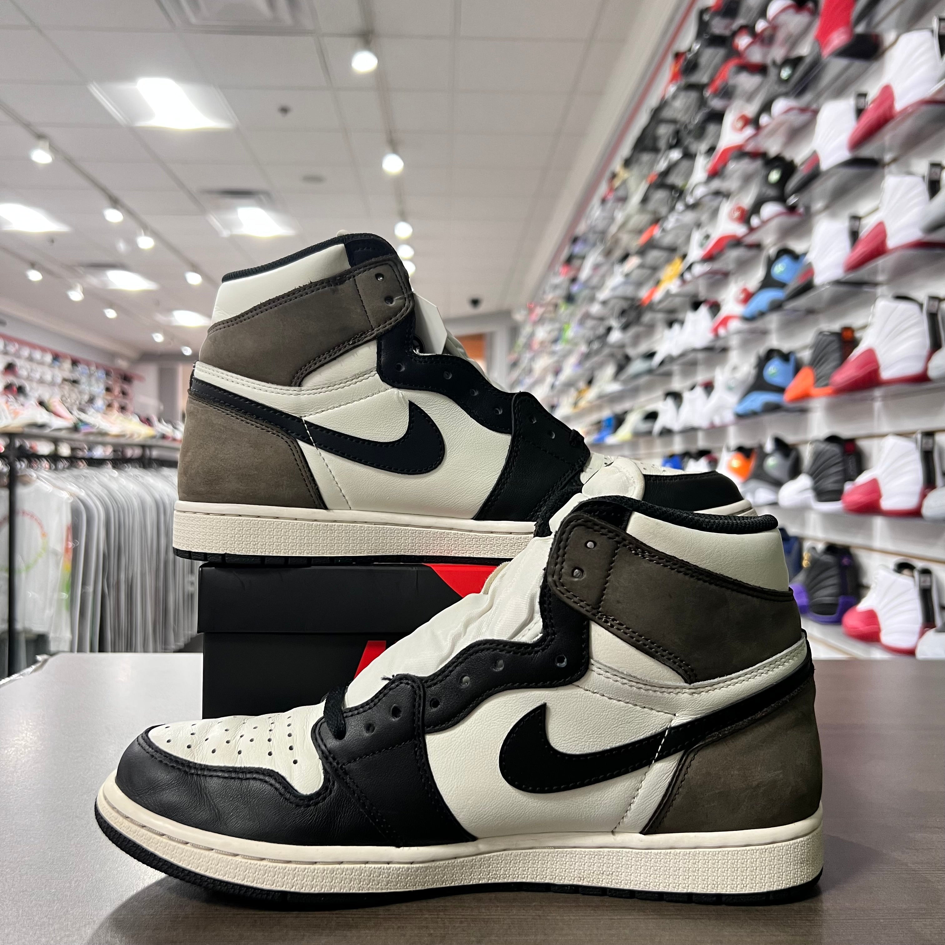 Jordan Retro 1 High Og Mens Mocha (Lightly Worn)