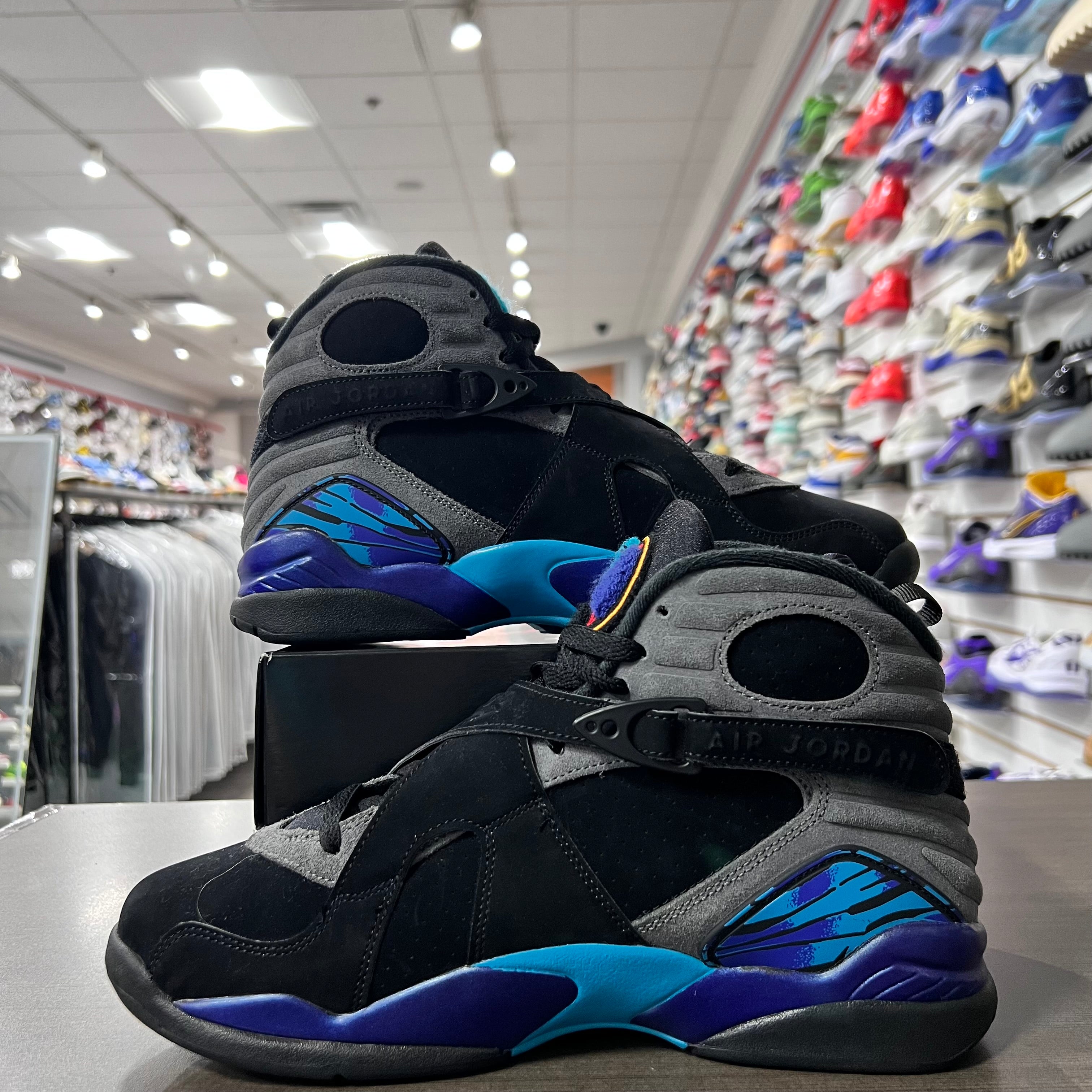 Jordan Retro 8 Men's Aqua (Lightly Worn)