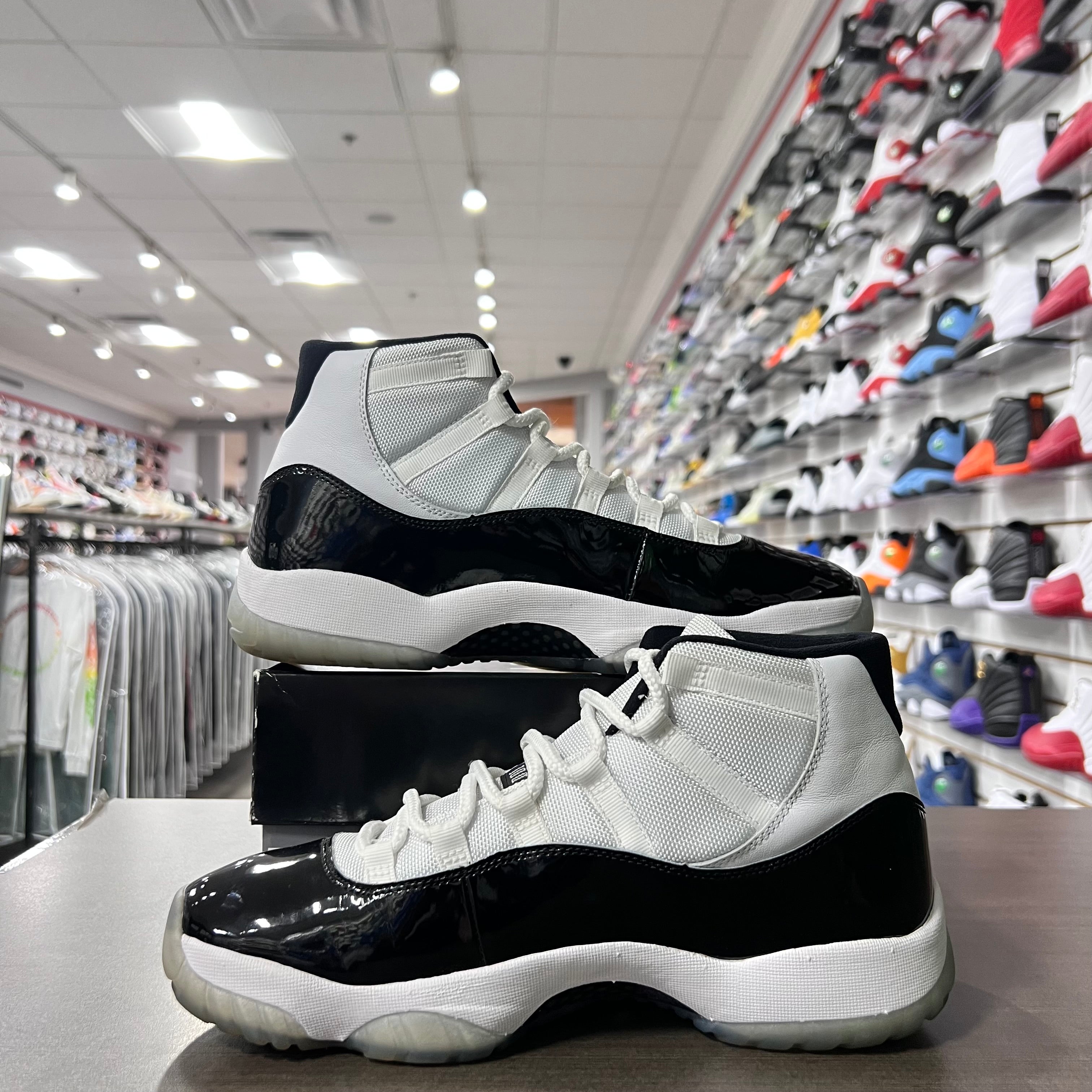 Jordan Retro 11 Mens Concord (Lightly Worn)