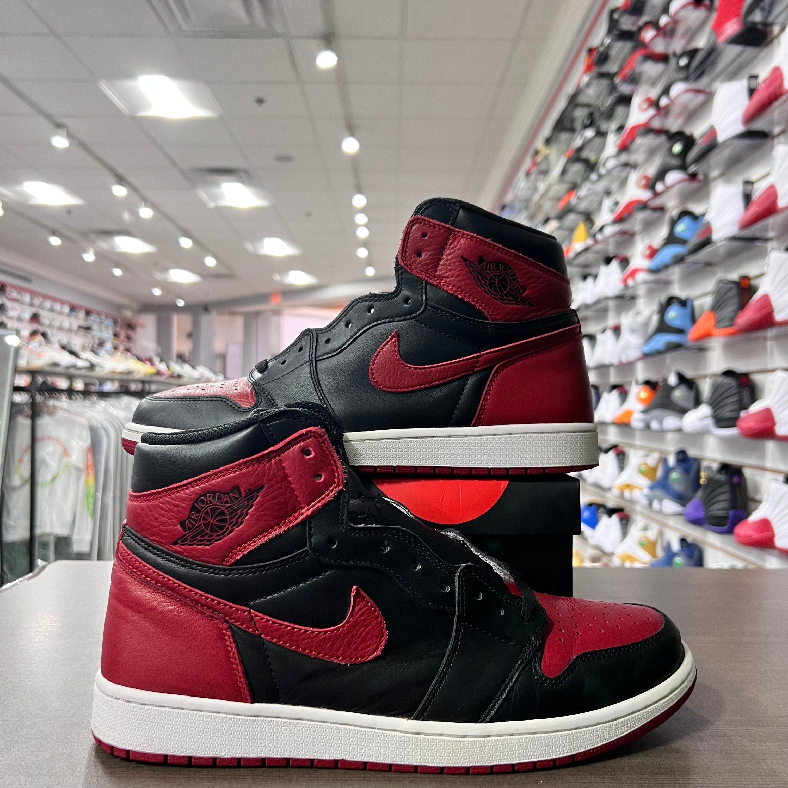 Jordan Retro 1 High Og Mens Banned (Lightly Worn + Replacement Box)