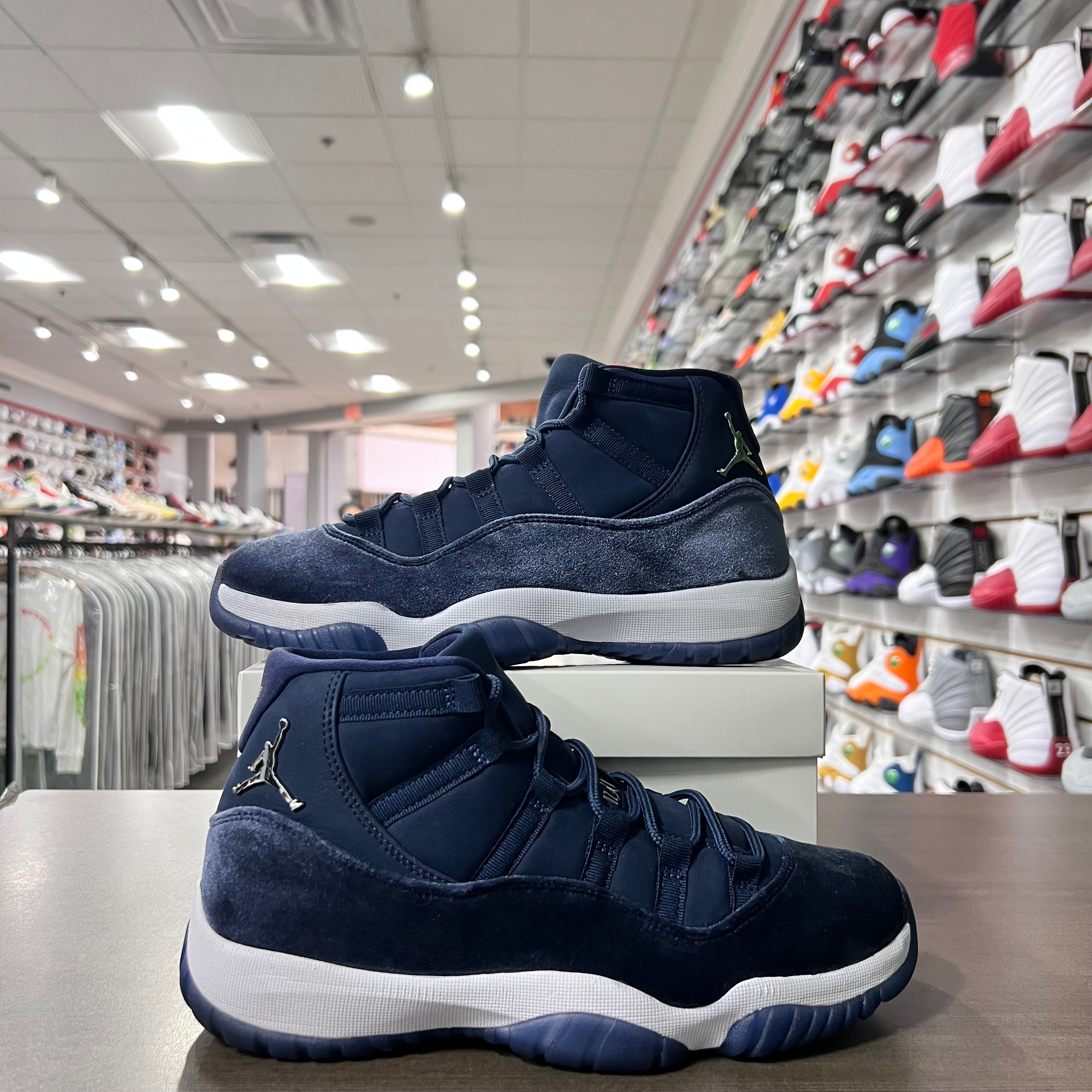 Jordan Retro 11 Womens Midnight Navy (Lightly Worn+Replacement Box)