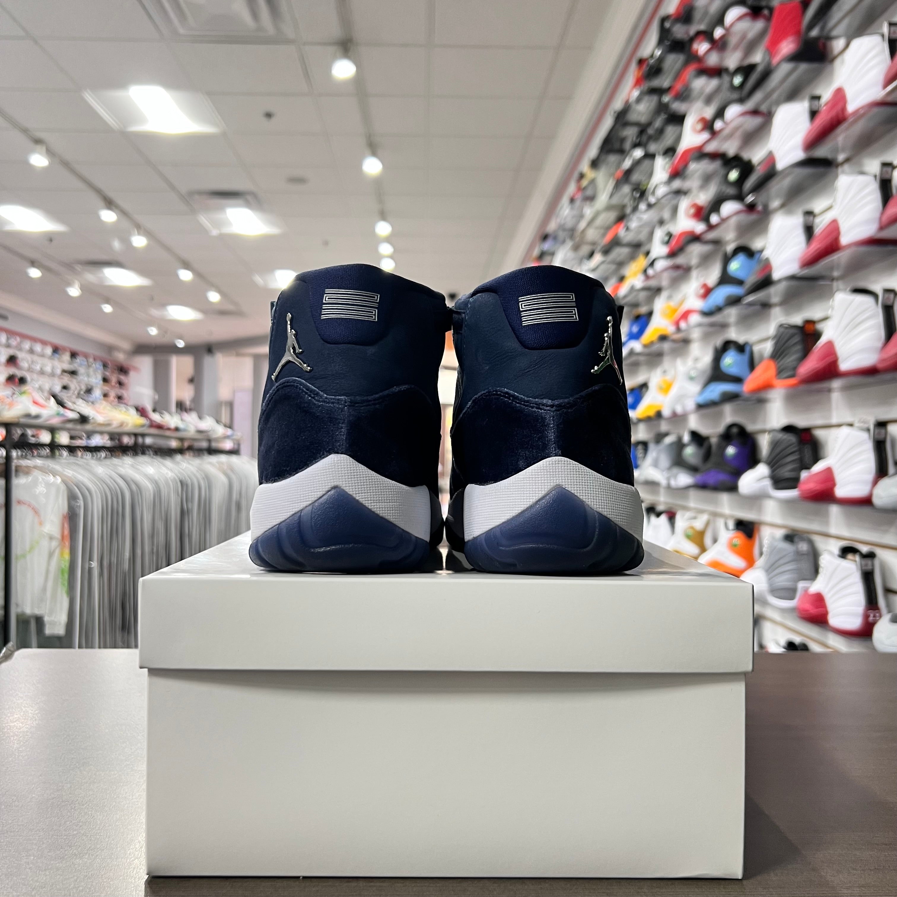 Jordan Retro 11 Womens Midnight Navy (Lightly Worn+Replacement Box)